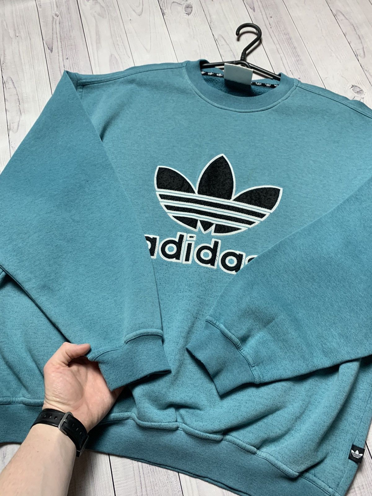Adidas × Vintage Vintage Adidas originals sweatshirt big logo size XL Size US XL / EU 56 / 4 - 8 Thumbnail
