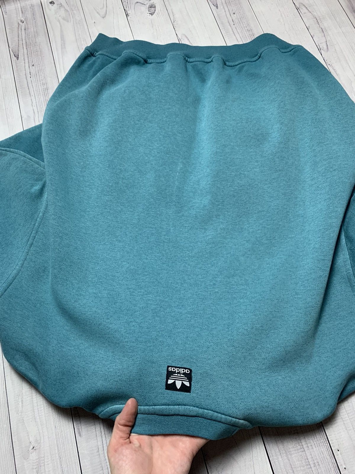 Adidas × Vintage Vintage Adidas originals sweatshirt big logo size XL Size US XL / EU 56 / 4 - 9 Thumbnail