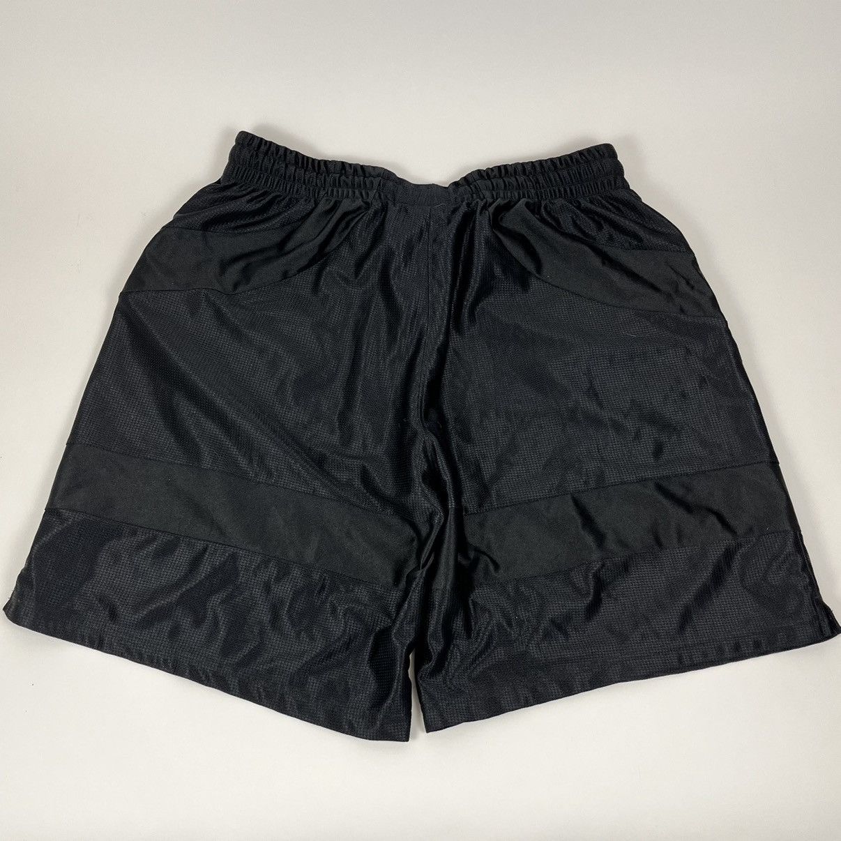 Nike Nike X Riccardo Tisci Basketball Shorts Size US 34 / EU 50 - 2 Thumbnail