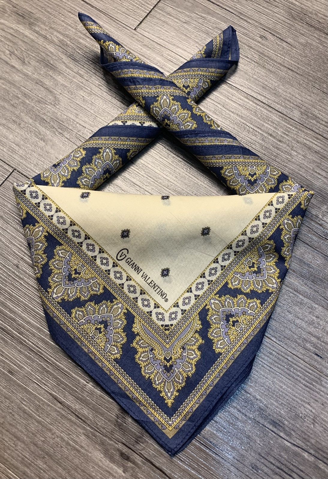 Gianni Valentino Gianni Valentino Handkerchief Neckerchief Pocketsquares Size ONE SIZE - 1 Thumbnail