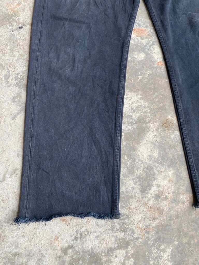 Levi's Vintage Clothing Levi's 501 Vintage Faded Black Jeans Release Hem Size US 37 - 5 Thumbnail