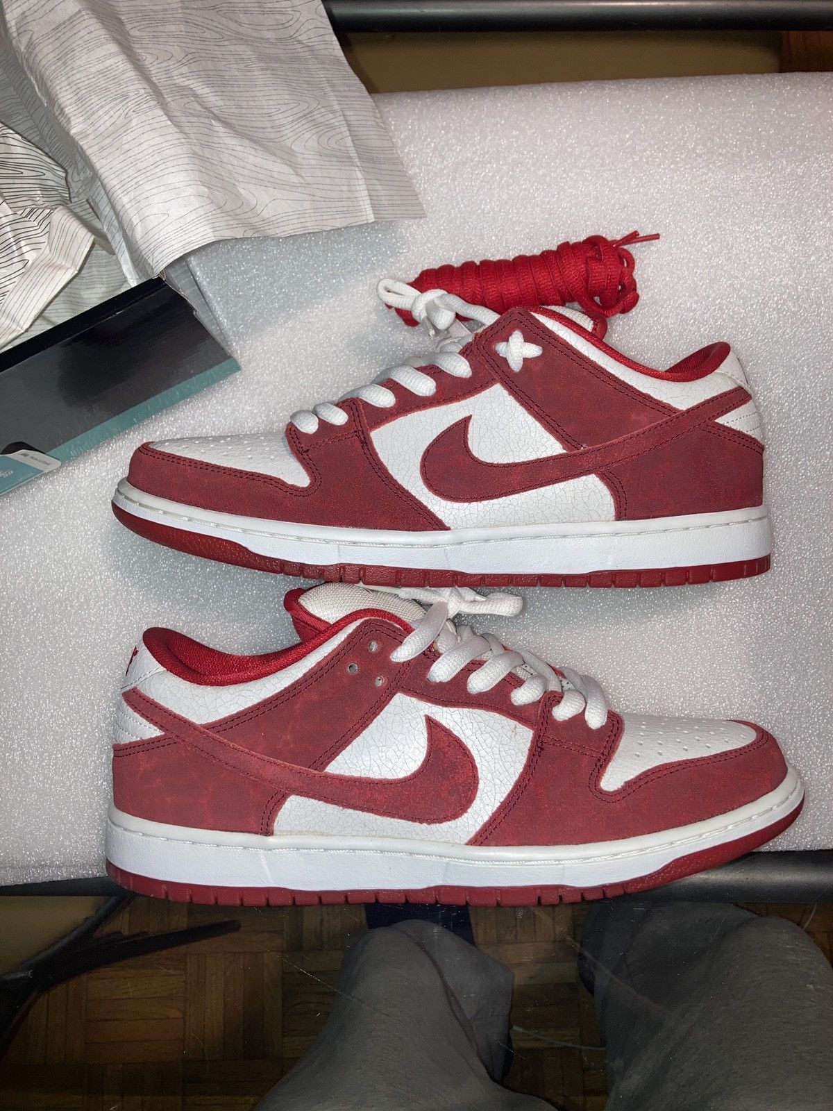 valentine's day nike sb