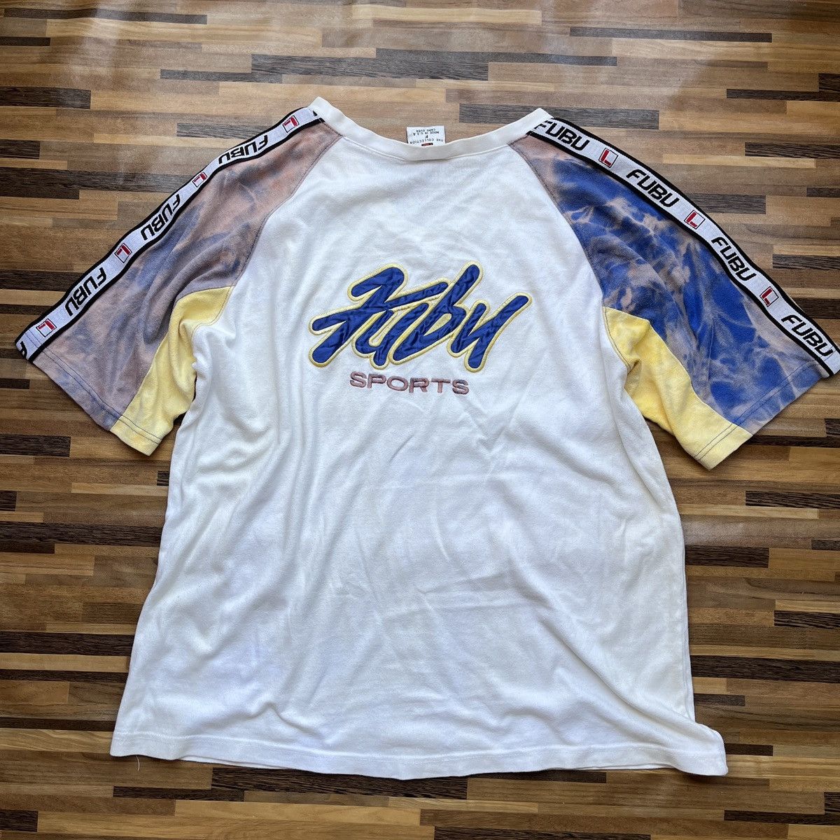 Fubu Vintage 1985 Fubu Collection Bleach Wash TShirt Made In USA Size US L / EU 52-54 / 3 - 12 Thumbnail