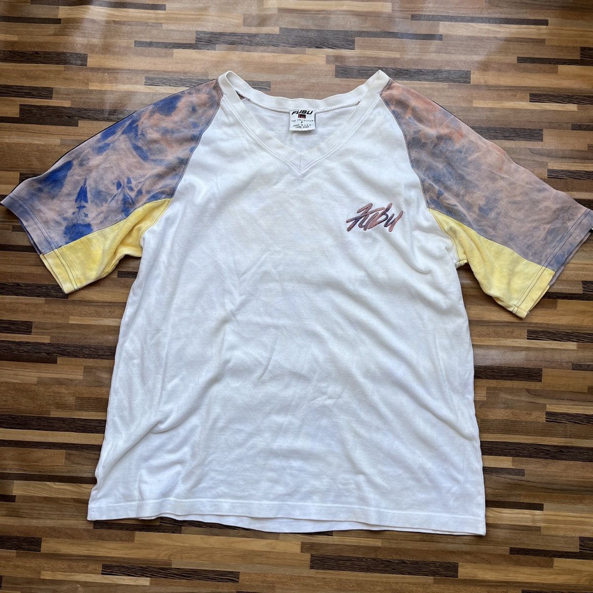Fubu Vintage 1985 Fubu Collection Bleach Wash TShirt Made In USA Size US L / EU 52-54 / 3 - 13 Thumbnail
