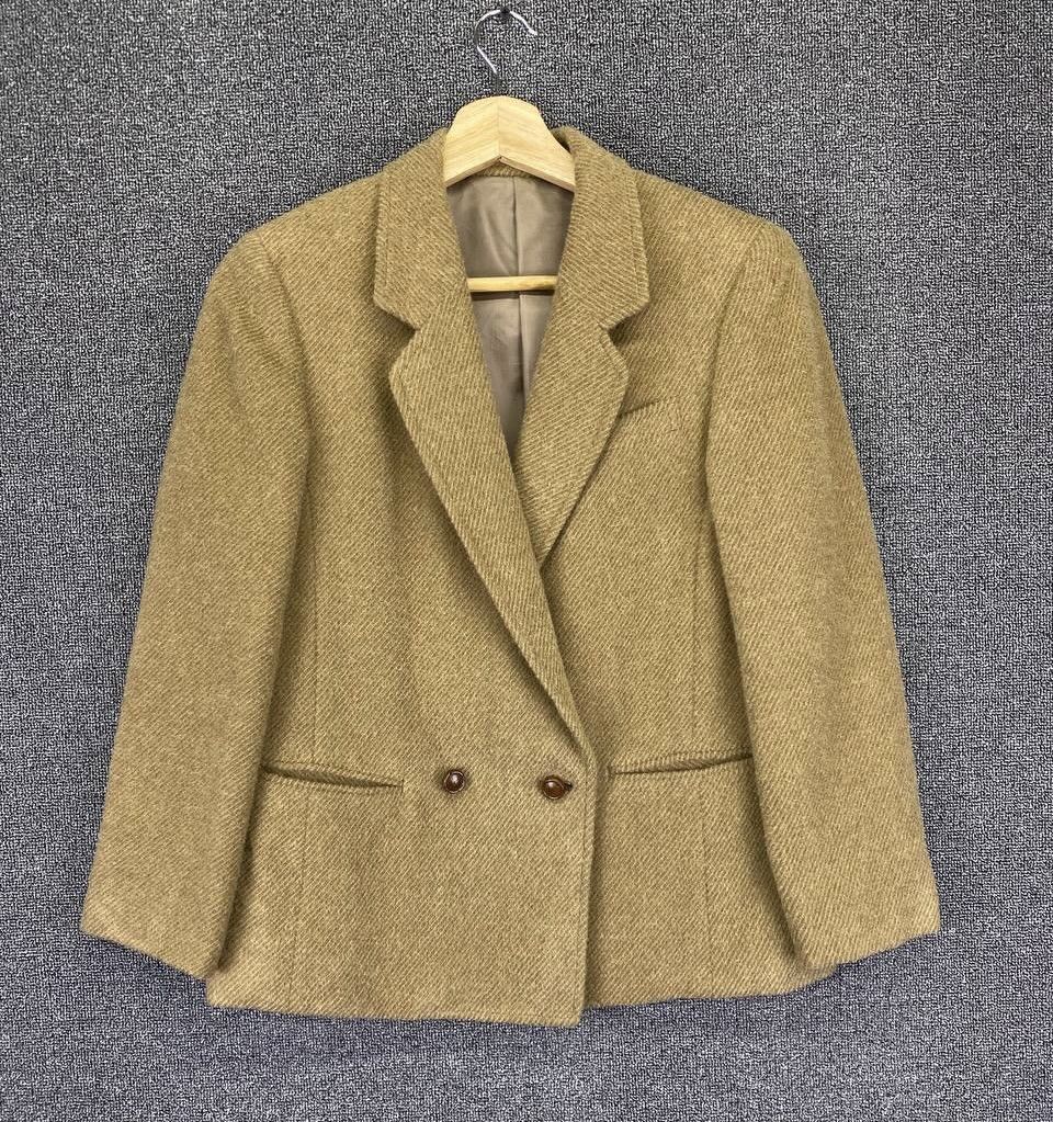 Burberry Vintage Burberry Single Breasted Wool Coats Jacket Size M / US 6-8 / IT 42-44 - 1 Thumbnail