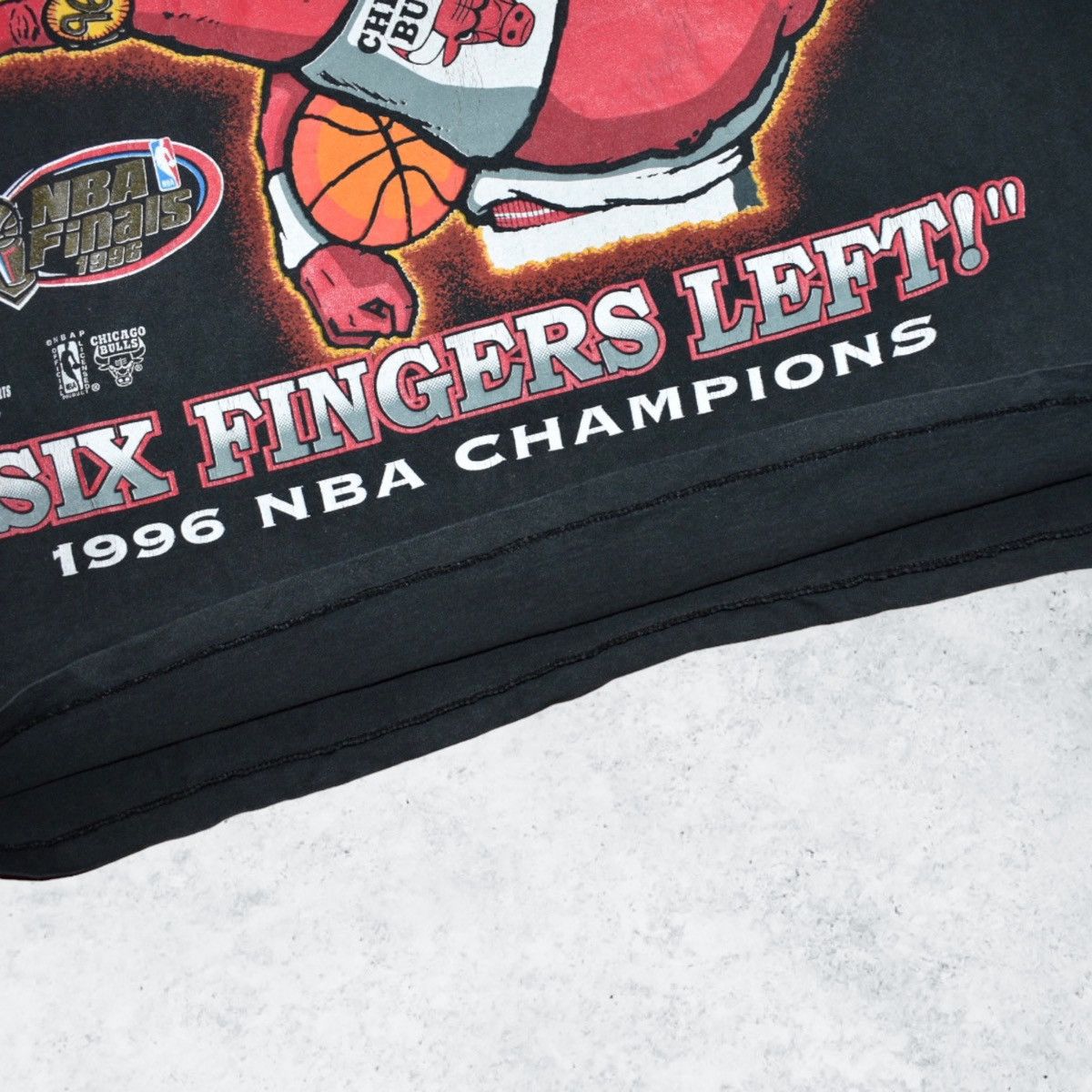 NBA × Vintage Vintage 96 Chicago Bulls Championship T-shirt (XL) Size US XL / EU 56 / 4 - 3 Thumbnail