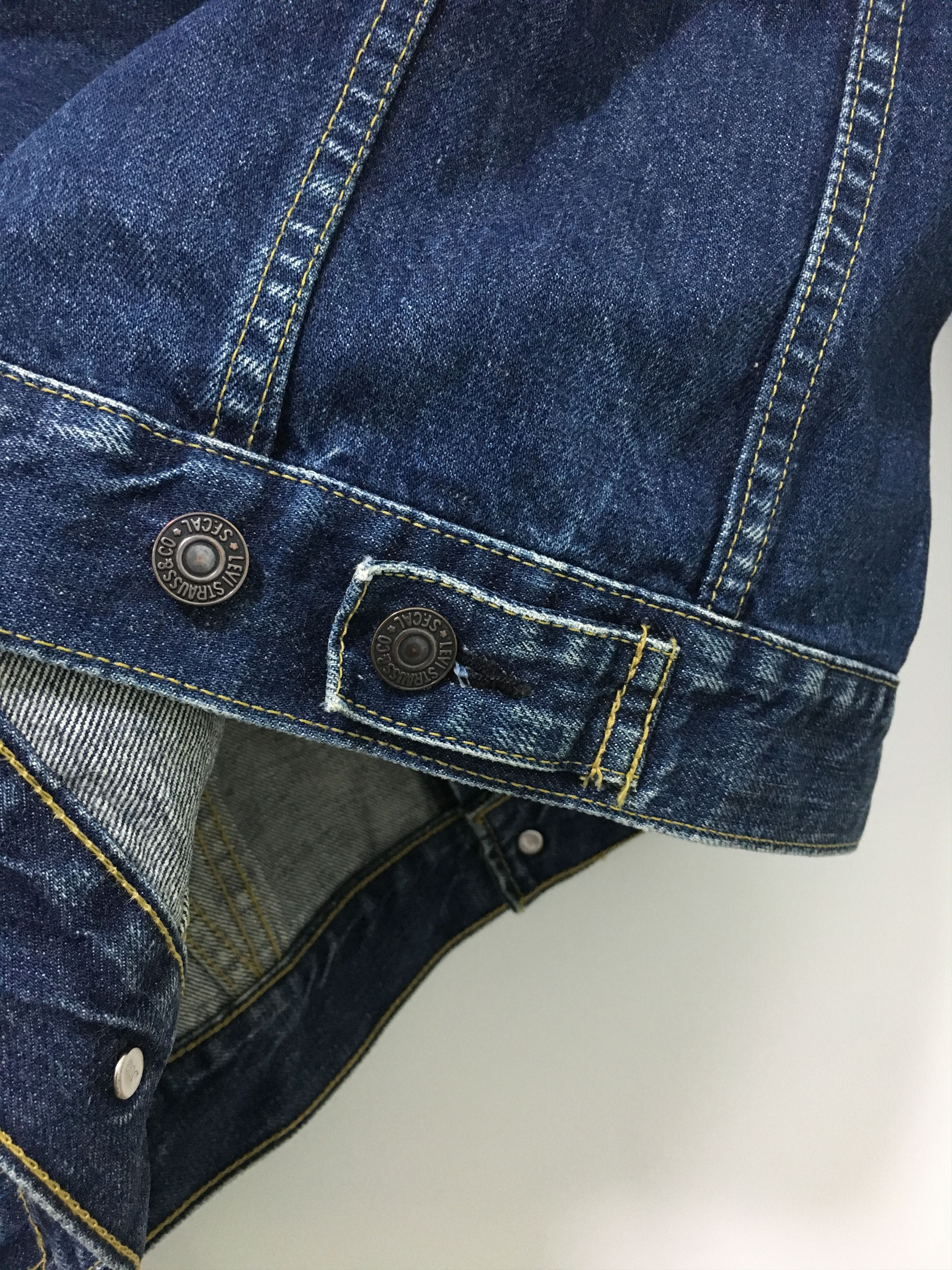 LVC Vintage 90s Japan Levi’s Trucker Denim Jacket 71557 Model Size US M / EU 48-50 / 2 - 13 Thumbnail