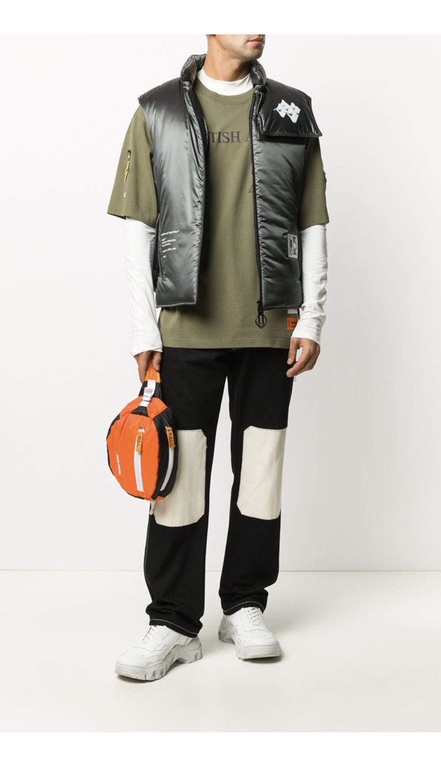 Off-White Off-White arrows print pudded vest. XL. $1710 Size US XL / EU 56 / 4 - 1 Thumbnail
