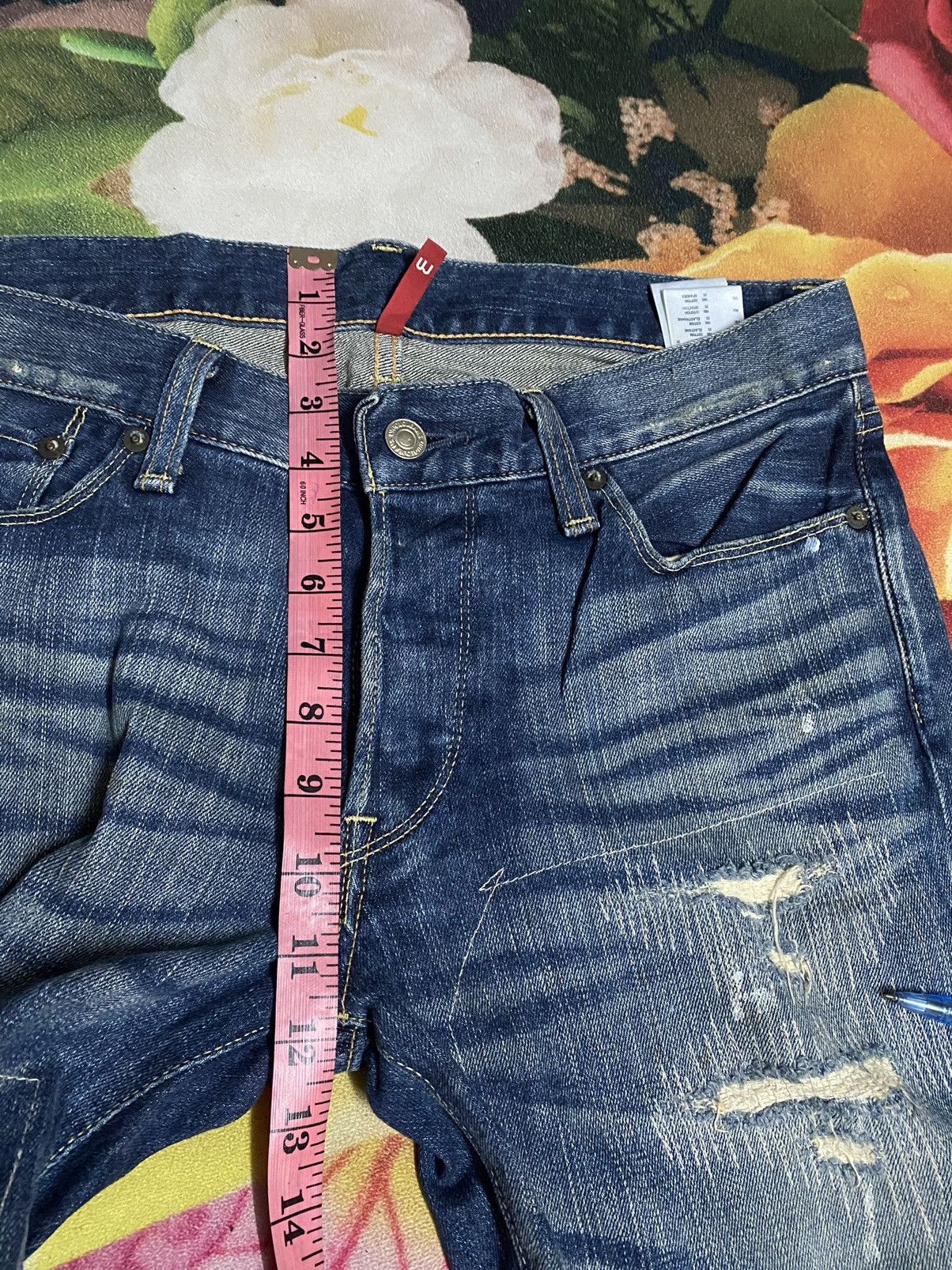 Uniqlo Distressed Denim By Uniqlo Size US 33 - 17 Thumbnail