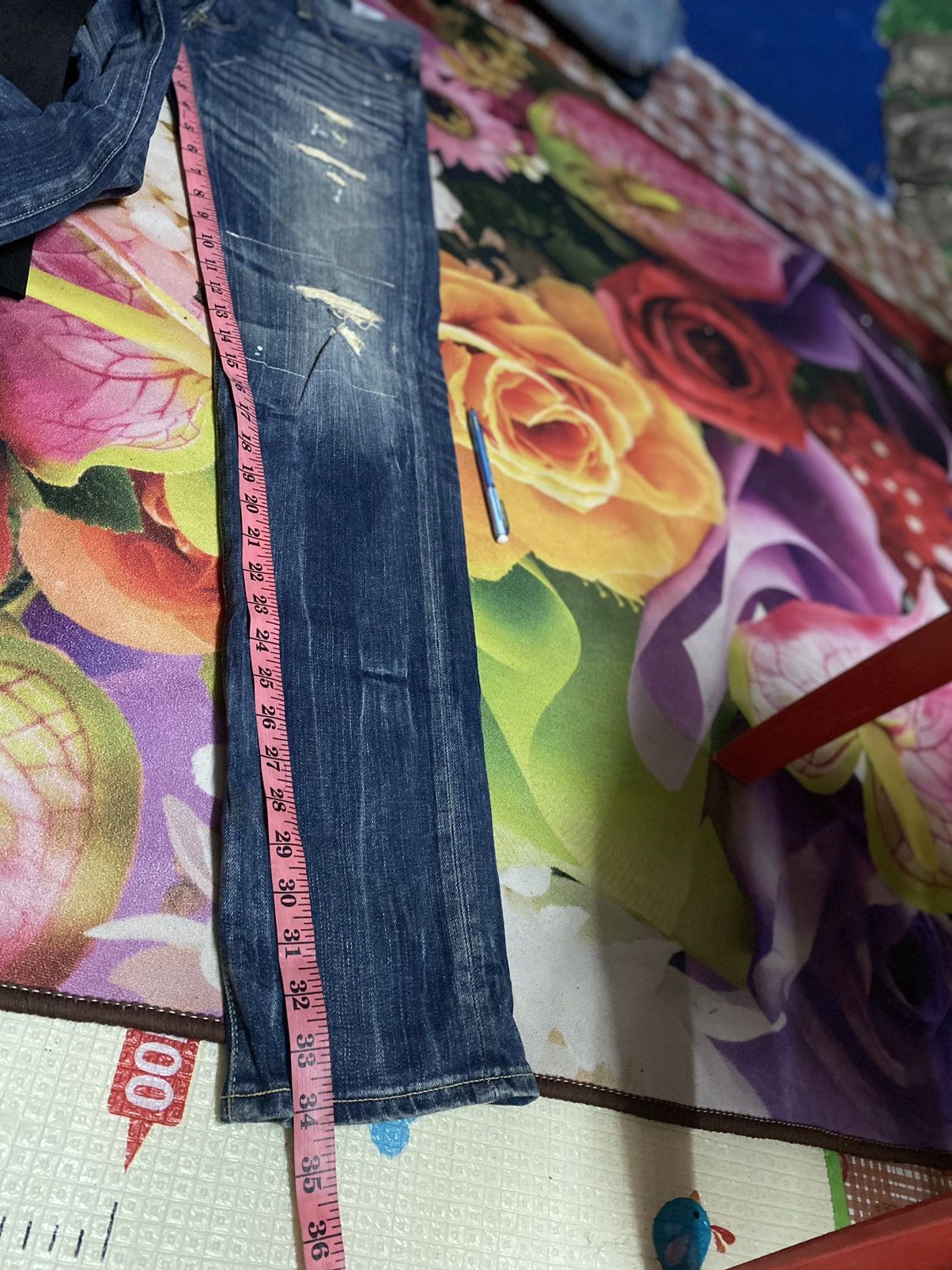 Uniqlo Distressed Denim By Uniqlo Size US 33 - 19 Thumbnail