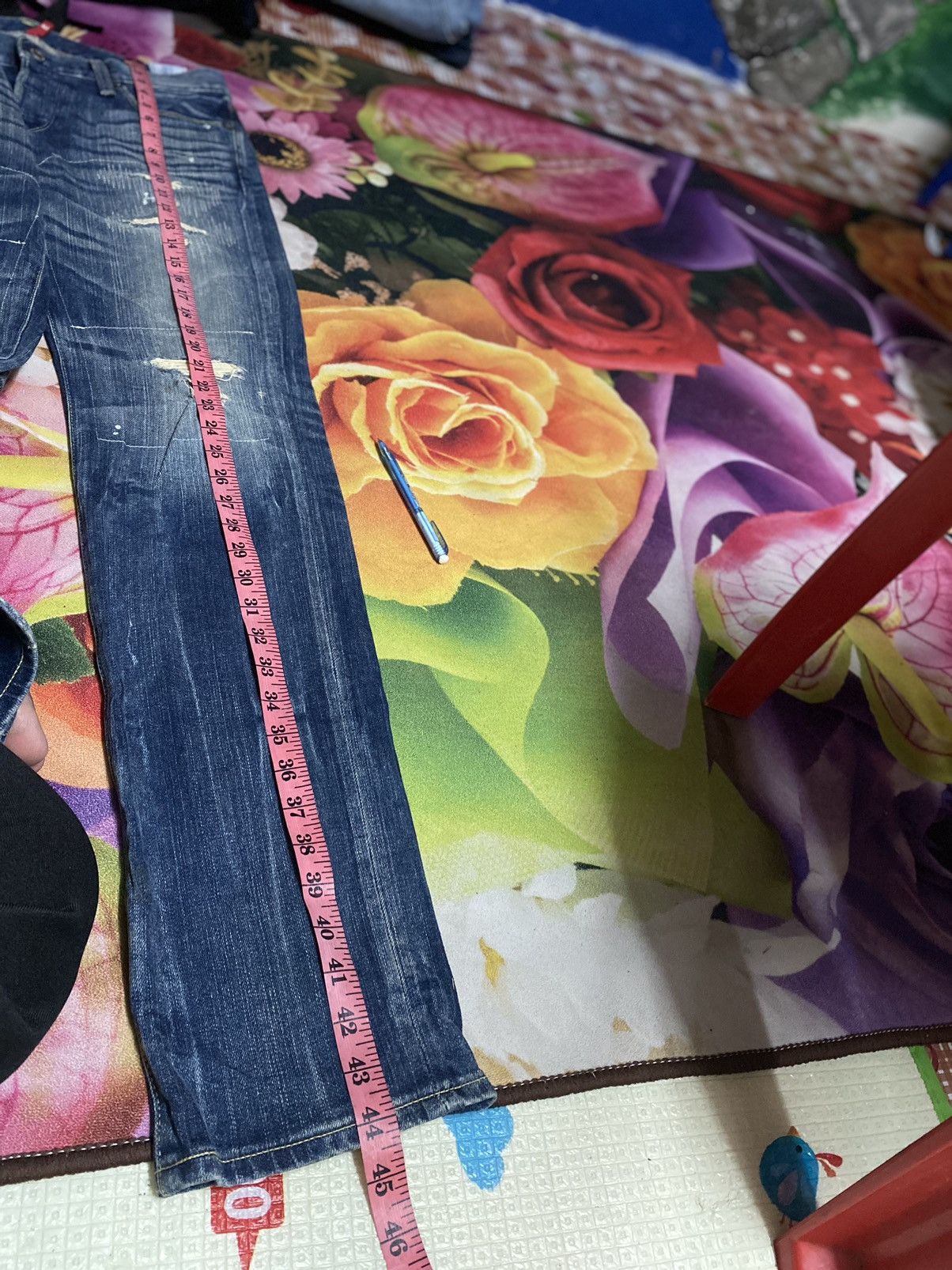 Uniqlo Distressed Denim By Uniqlo Size US 33 - 18 Thumbnail