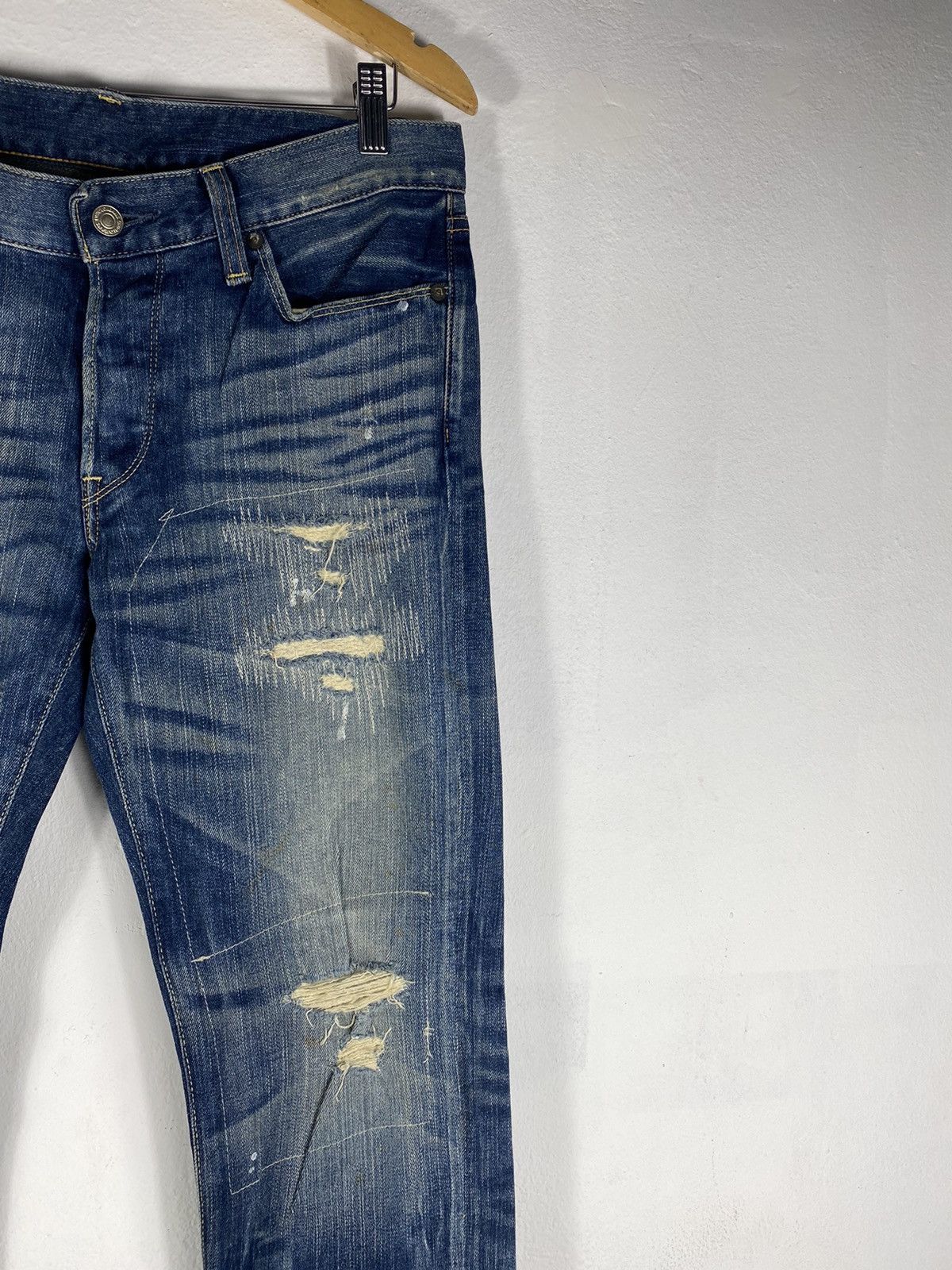 Uniqlo Distressed Denim By Uniqlo Size US 33 - 3 Thumbnail