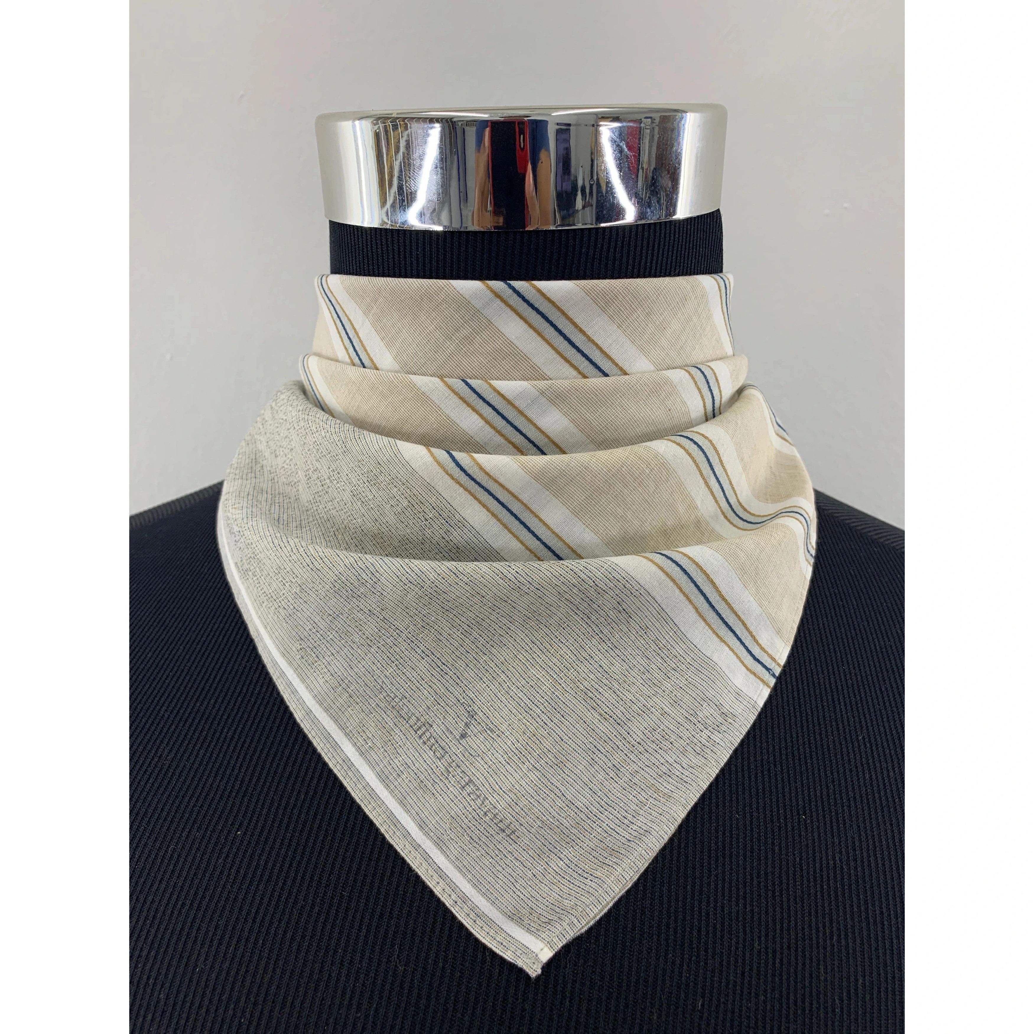 マフラー・ストール Valentino Garavani Stole Lace Seta-Lana Valentino Stole | Lace | Seta-Lana/ | Grailed