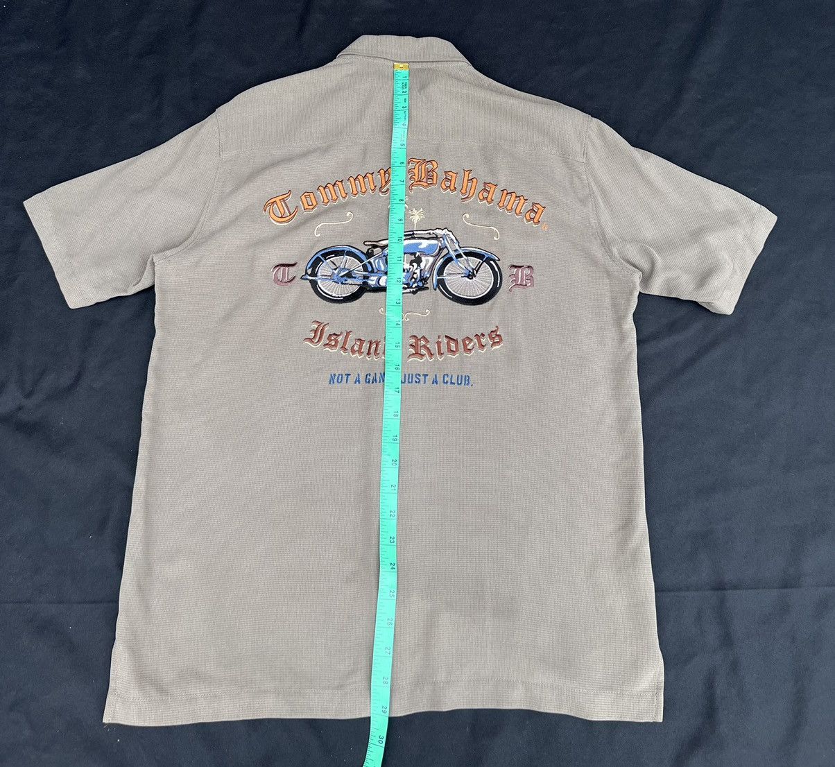 Tommy Bahama Tommy Bahama Island Riders Embroidery Silk Hawaiian Shirt Size US L / EU 52-54 / 3 - 17 Thumbnail