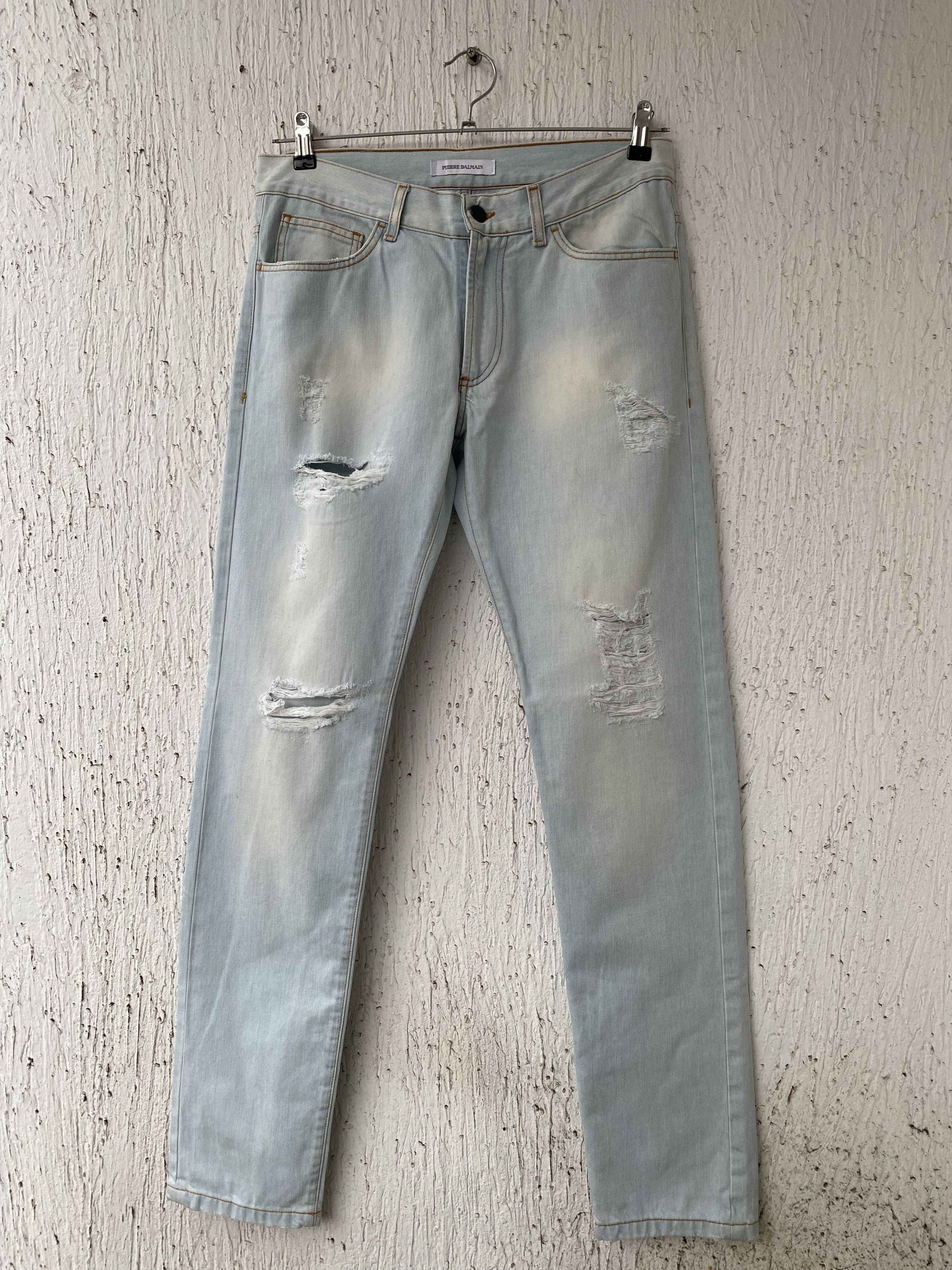 Pierre Balmain distressed light blue jeans Size US 33 - 1 Thumbnail