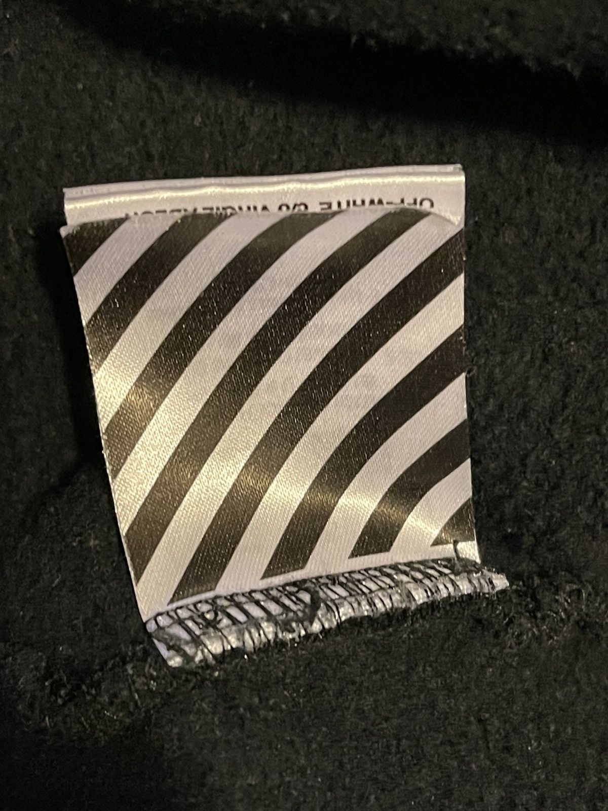 Off-White Off-White Othelo Wolf Crewneck Size US L / EU 52-54 / 3 - 4 Thumbnail