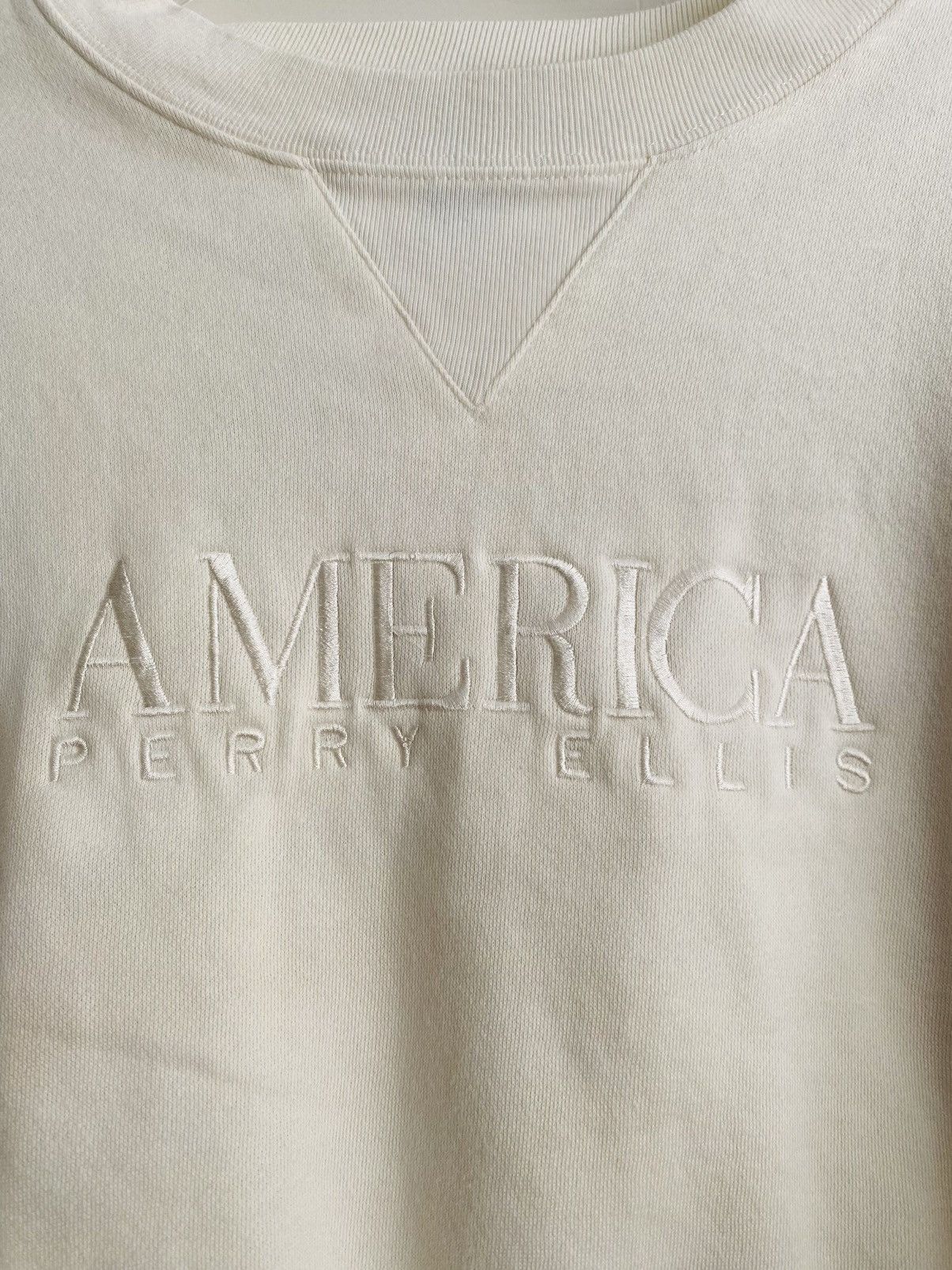 Vintage Rare Vintage PERRY ELLIS America Spell Out Sweatshirt 90s Size US L / EU 52-54 / 3 - 3 Thumbnail