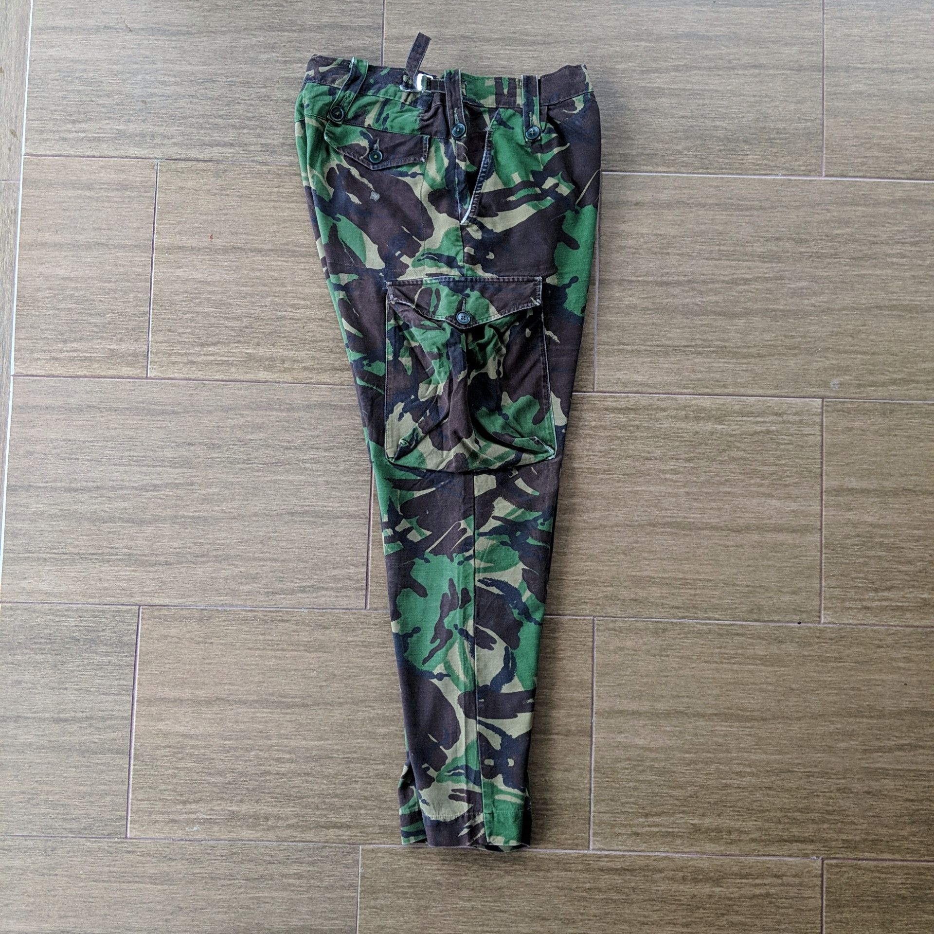 Japanese Brand Vintage Camo Distressed Japanese Tactical Cargo Pants W30 Size US 30 / EU 46 - 14 Thumbnail