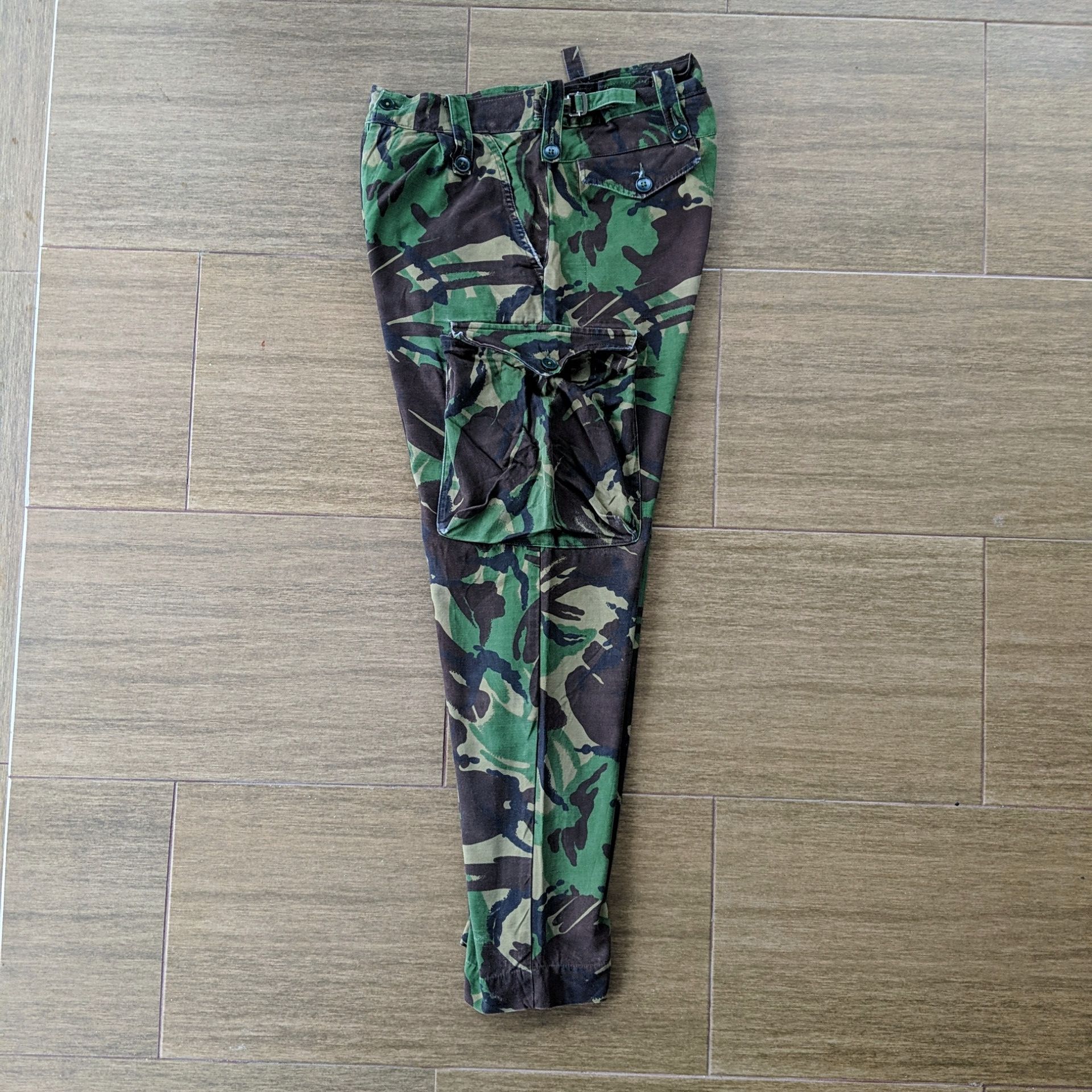 Japanese Brand Vintage Camo Distressed Japanese Tactical Cargo Pants W30 Size US 30 / EU 46 - 13 Thumbnail