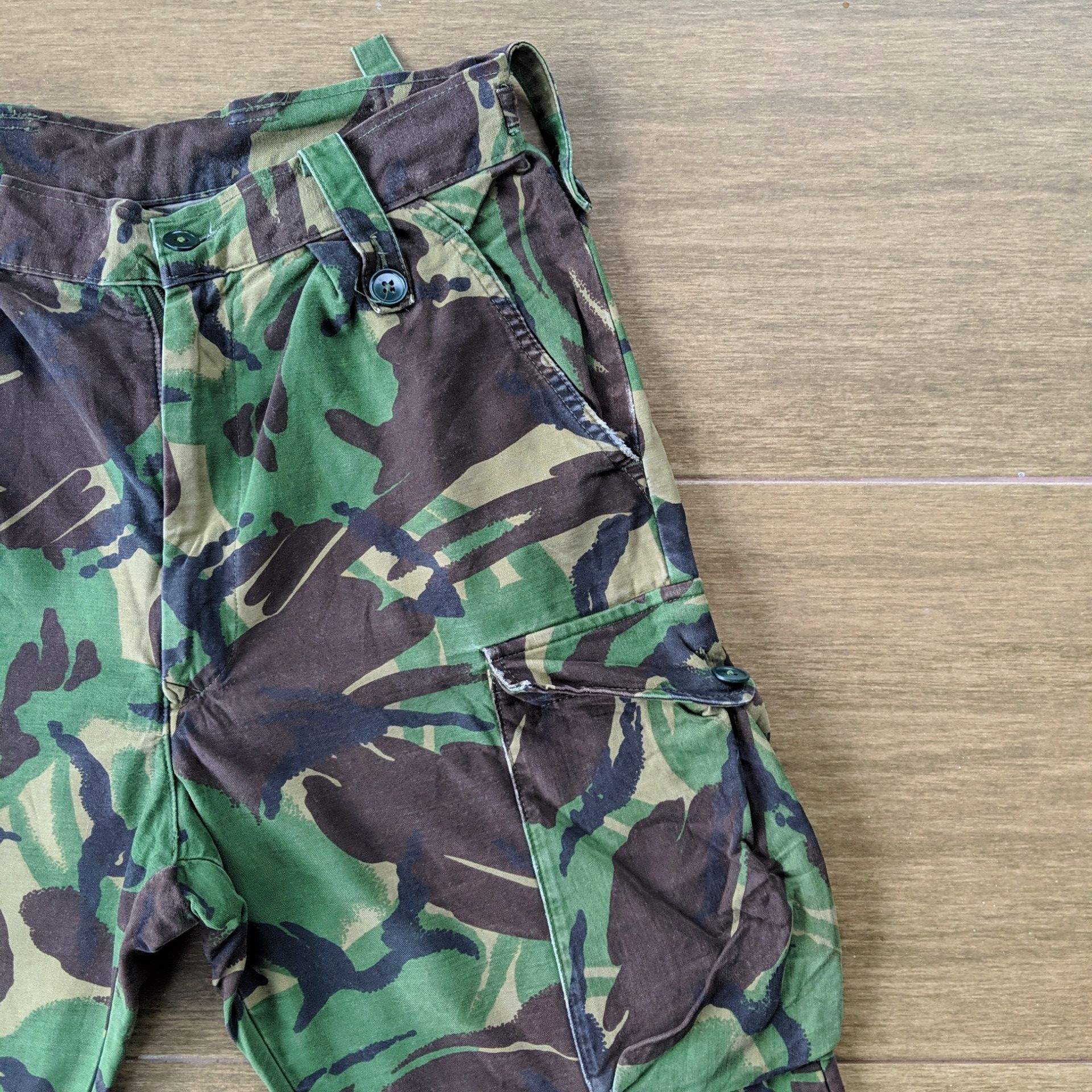 Japanese Brand Vintage Camo Distressed Japanese Tactical Cargo Pants W30 Size US 30 / EU 46 - 4 Thumbnail
