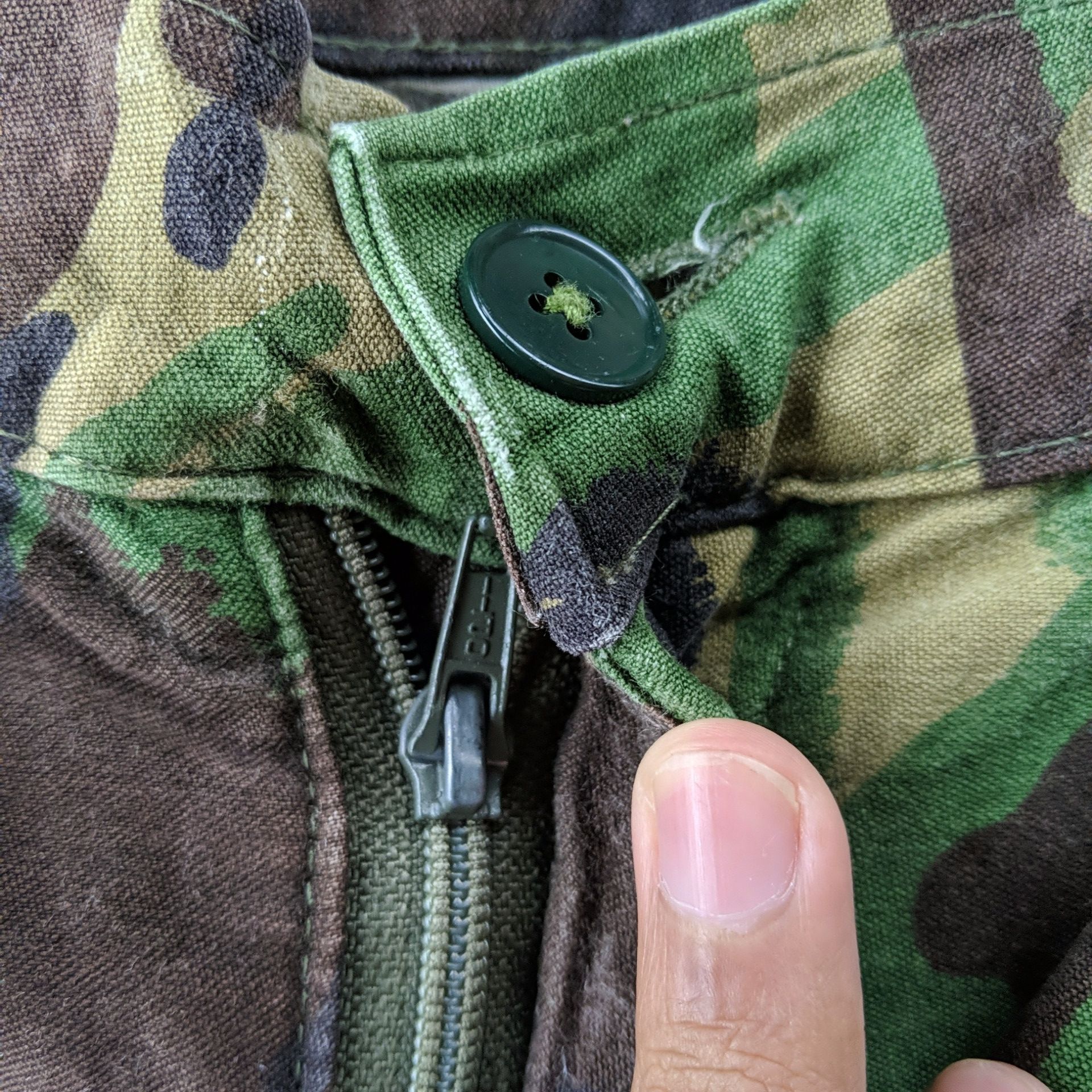 Japanese Brand Vintage Camo Distressed Japanese Tactical Cargo Pants W30 Size US 30 / EU 46 - 6 Thumbnail