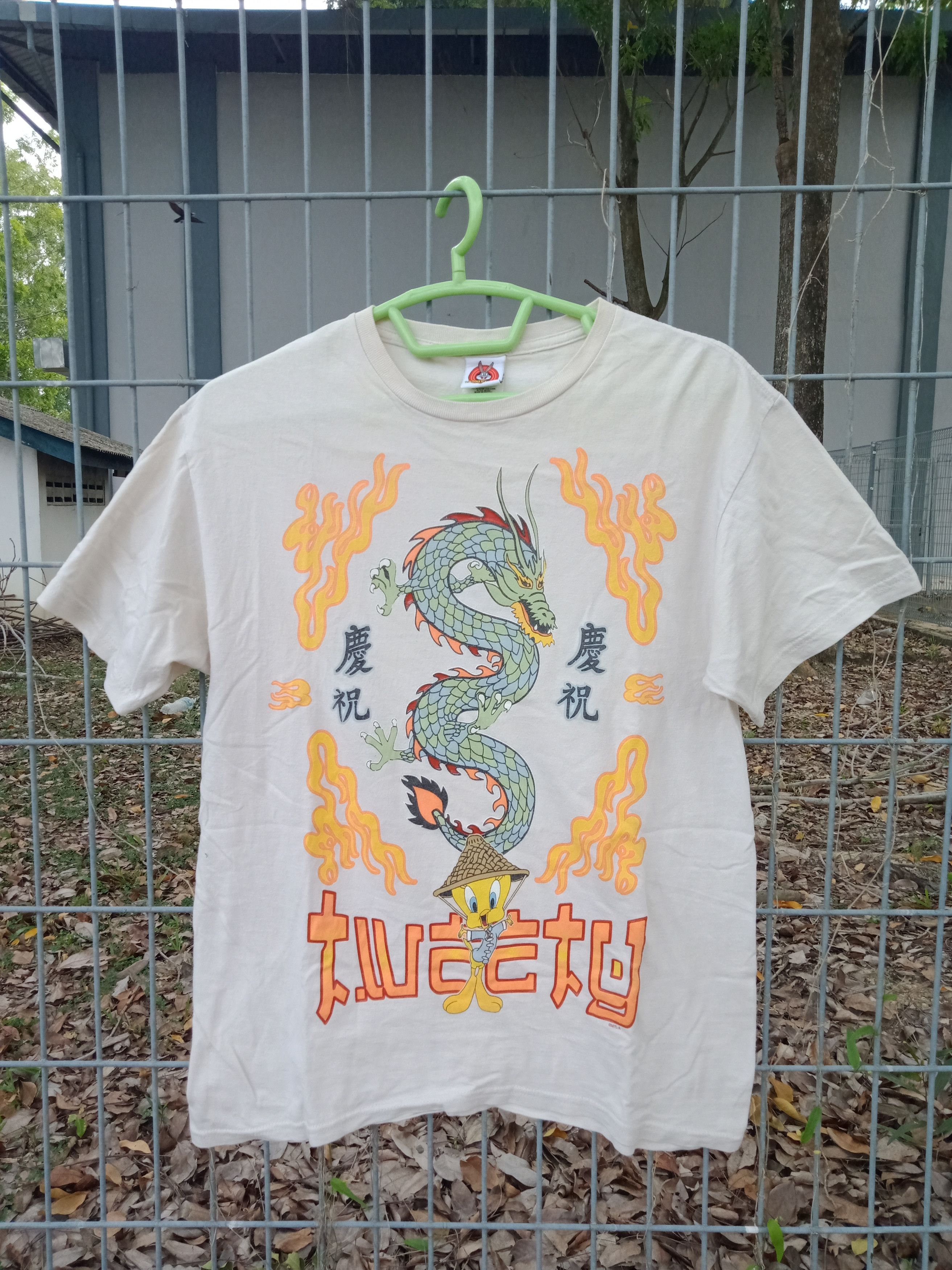 Vintage × Warner Bros Vintage Tweety Looney Tunes Size US M / EU 48-50 / 2 - 1 Thumbnail