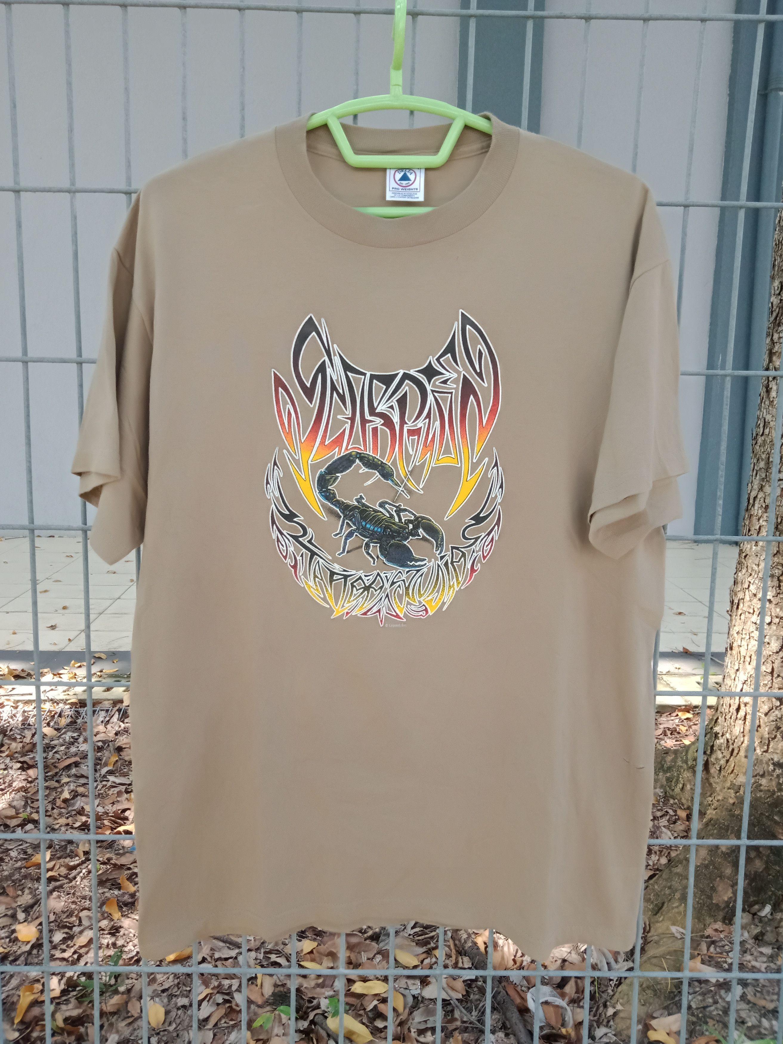 Band Tees × Delta × Vintage Vintage Y2K Scorpion Band Shirt Size US L / EU 52-54 / 3 - 1 Thumbnail