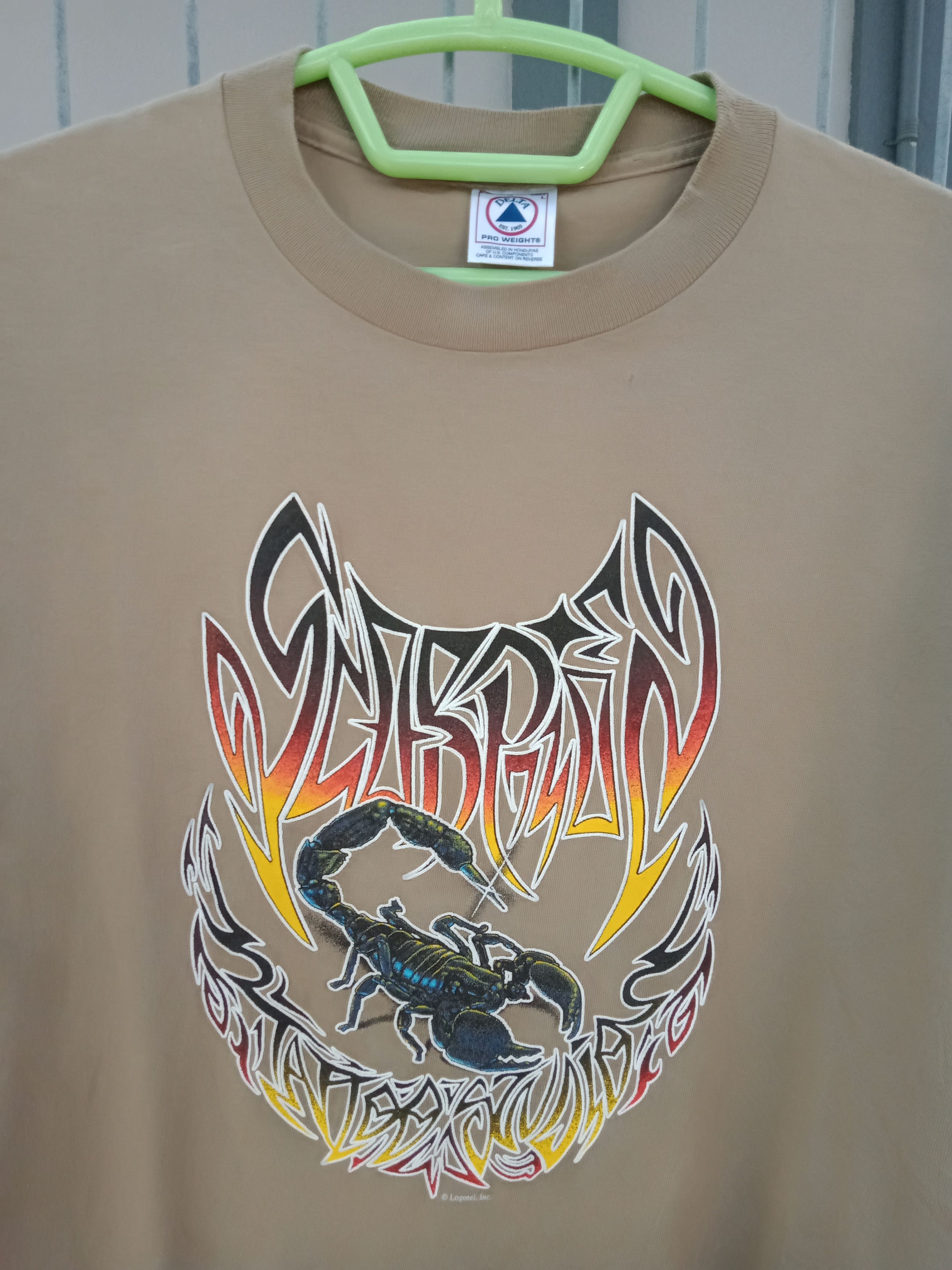 Band Tees × Delta × Vintage Vintage Y2K Scorpion Band Shirt Size US L / EU 52-54 / 3 - 5 Thumbnail