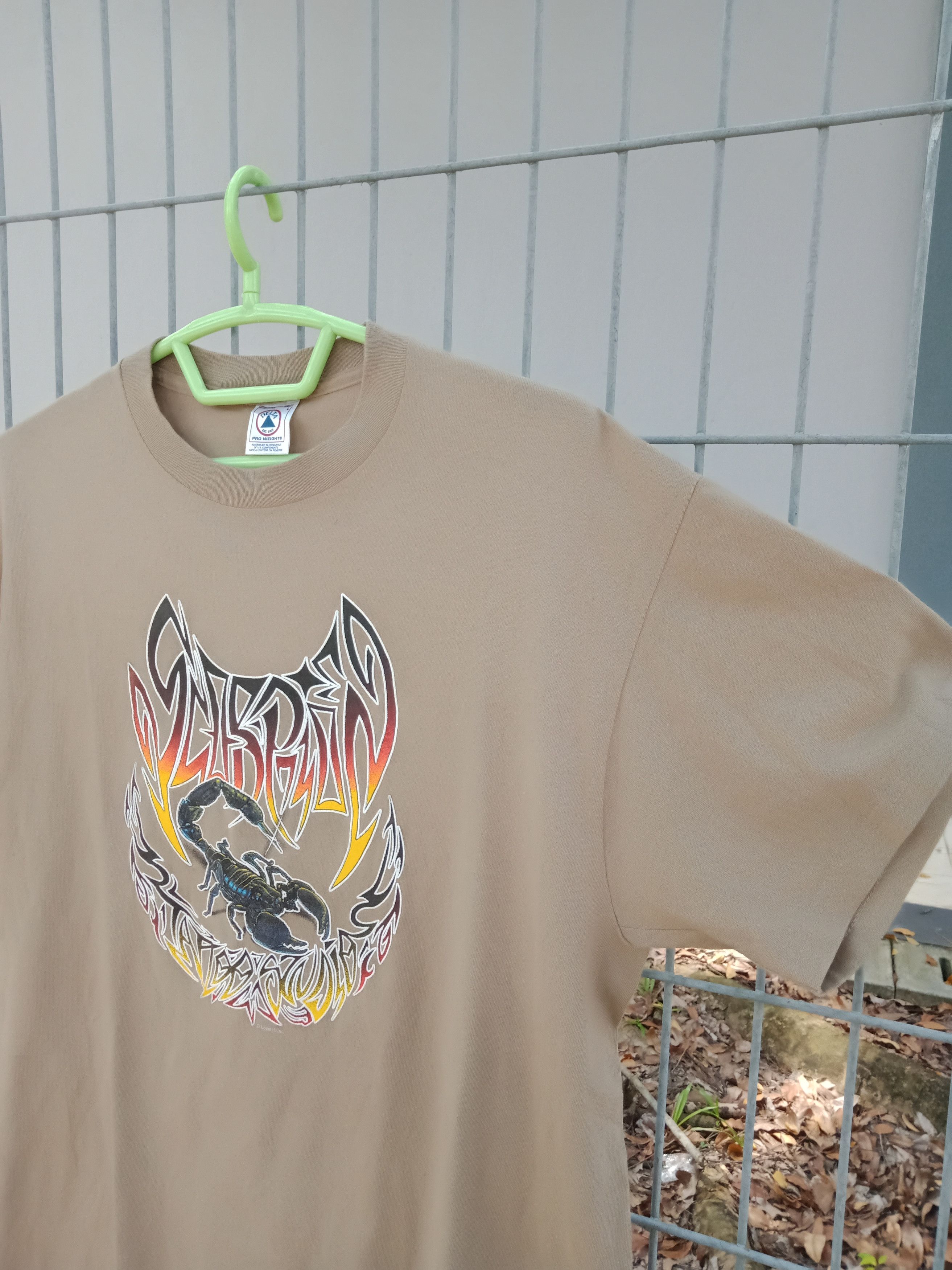 Band Tees × Delta × Vintage Vintage Y2K Scorpion Band Shirt Size US L / EU 52-54 / 3 - 7 Thumbnail