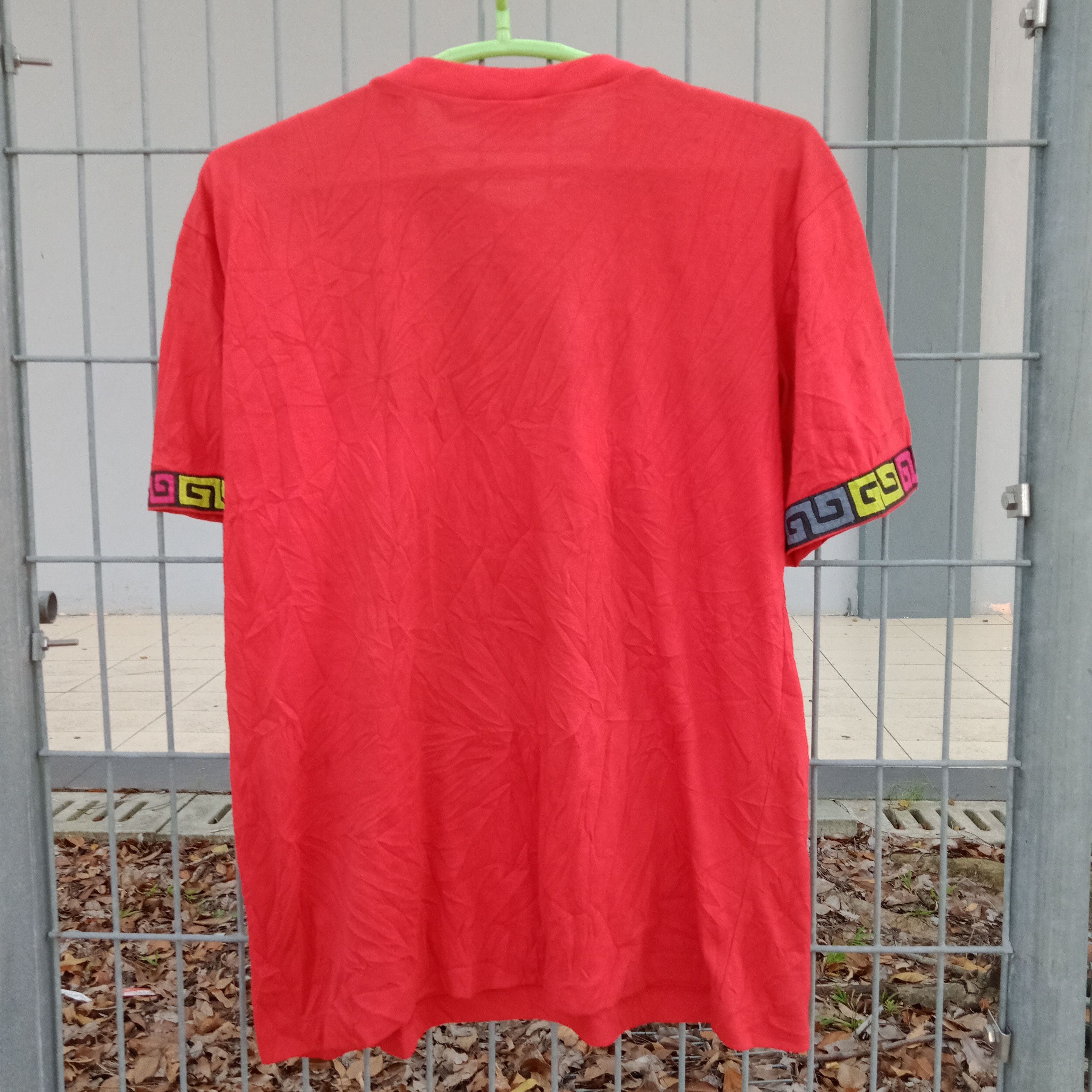 Vintage Vintage Galapago 90's T-shirt Size US L / EU 52-54 / 3 - 8 Thumbnail