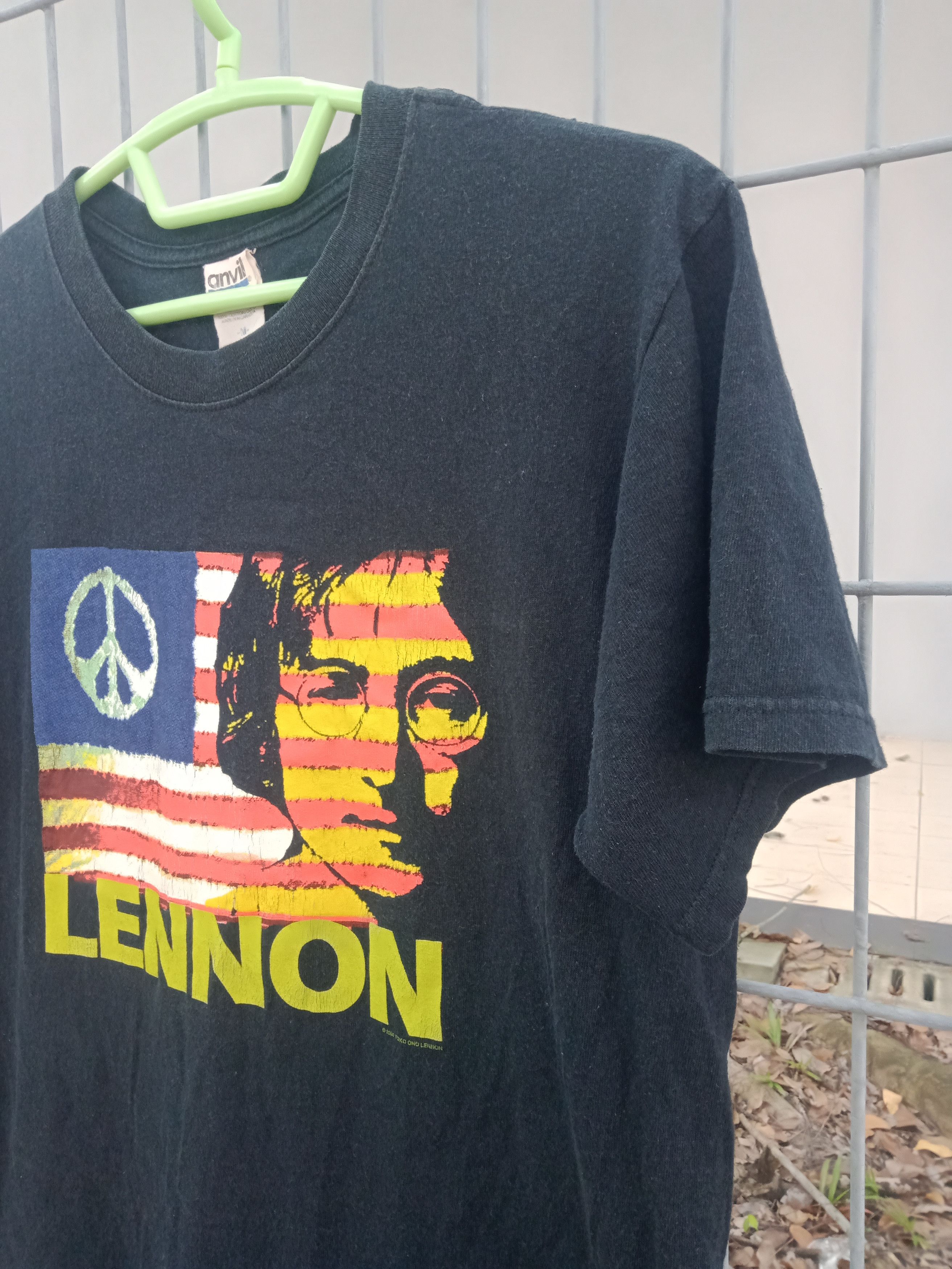 Anvil × Band Tees × Vintage Vintage John Lennon 2004 Give Peace a Chance Shirt Size US M / EU 48-50 / 2 - 6 Thumbnail