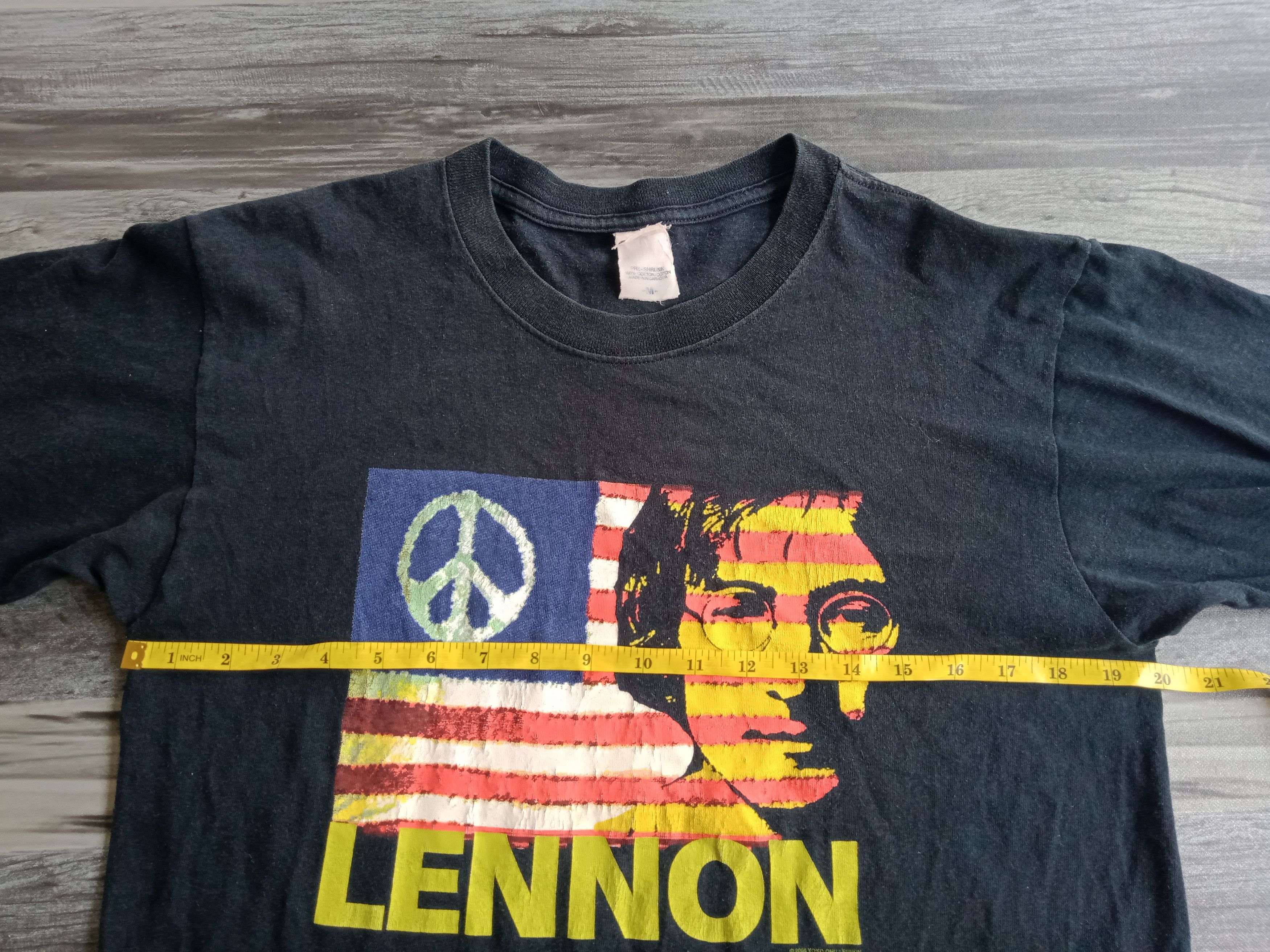Anvil × Band Tees × Vintage Vintage John Lennon 2004 Give Peace a Chance Shirt Size US M / EU 48-50 / 2 - 14 Thumbnail