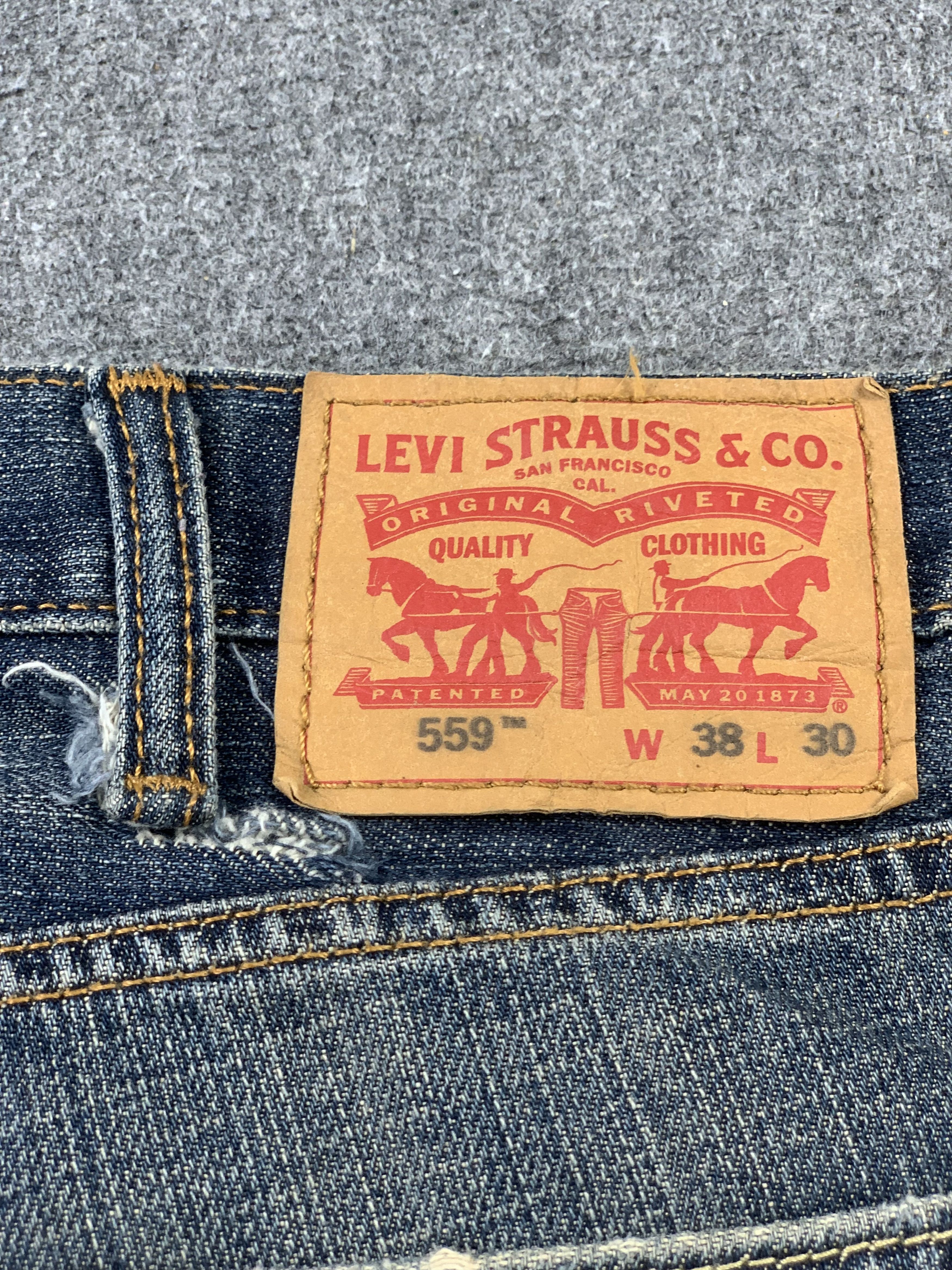 Levi's Vintage Levis 559 Faded Blue Jeans DP2178 Size US 39 - 5 Thumbnail