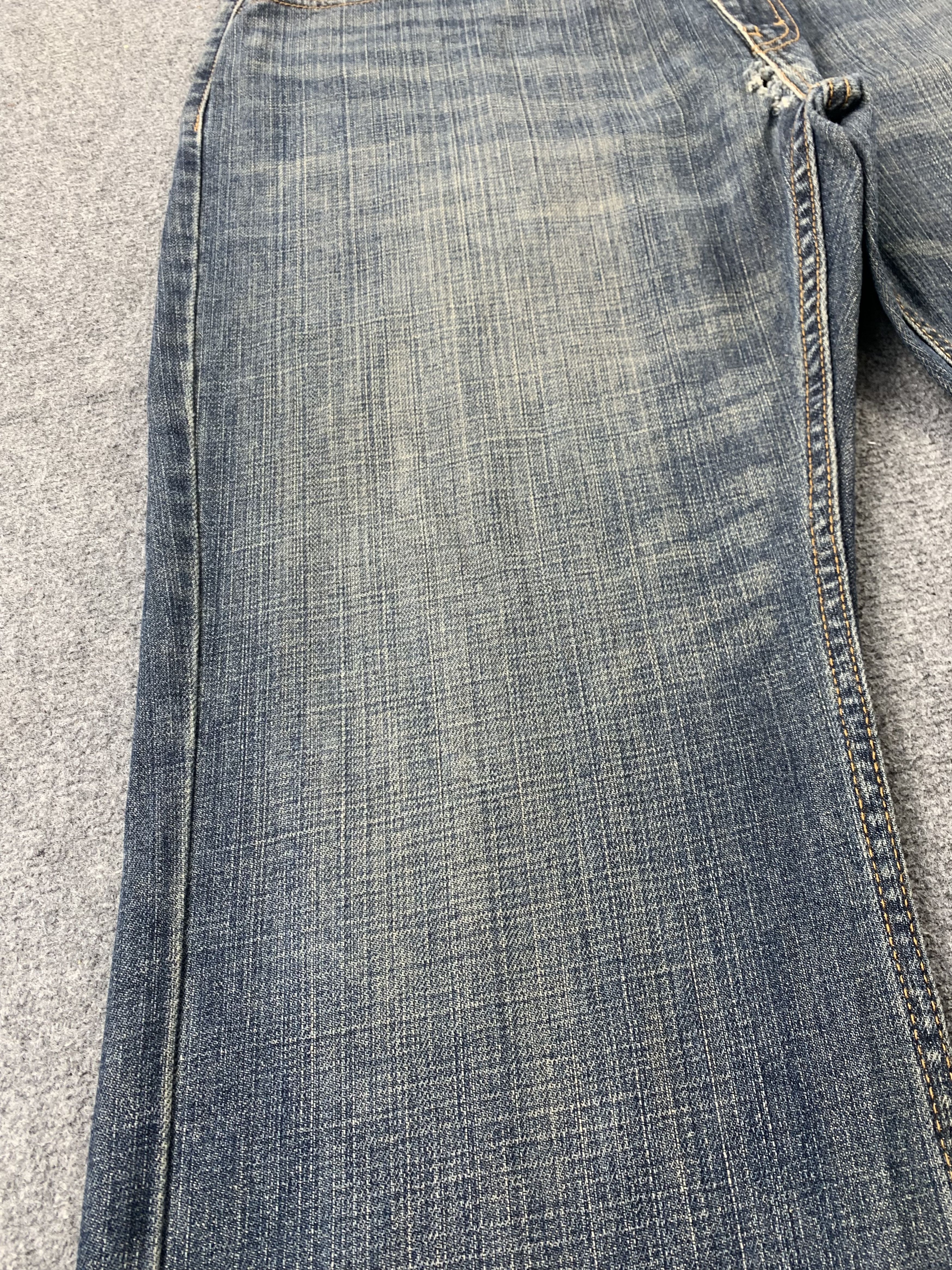 Levi's Vintage Levis 559 Faded Blue Jeans DP2178 Size US 39 - 15 Thumbnail