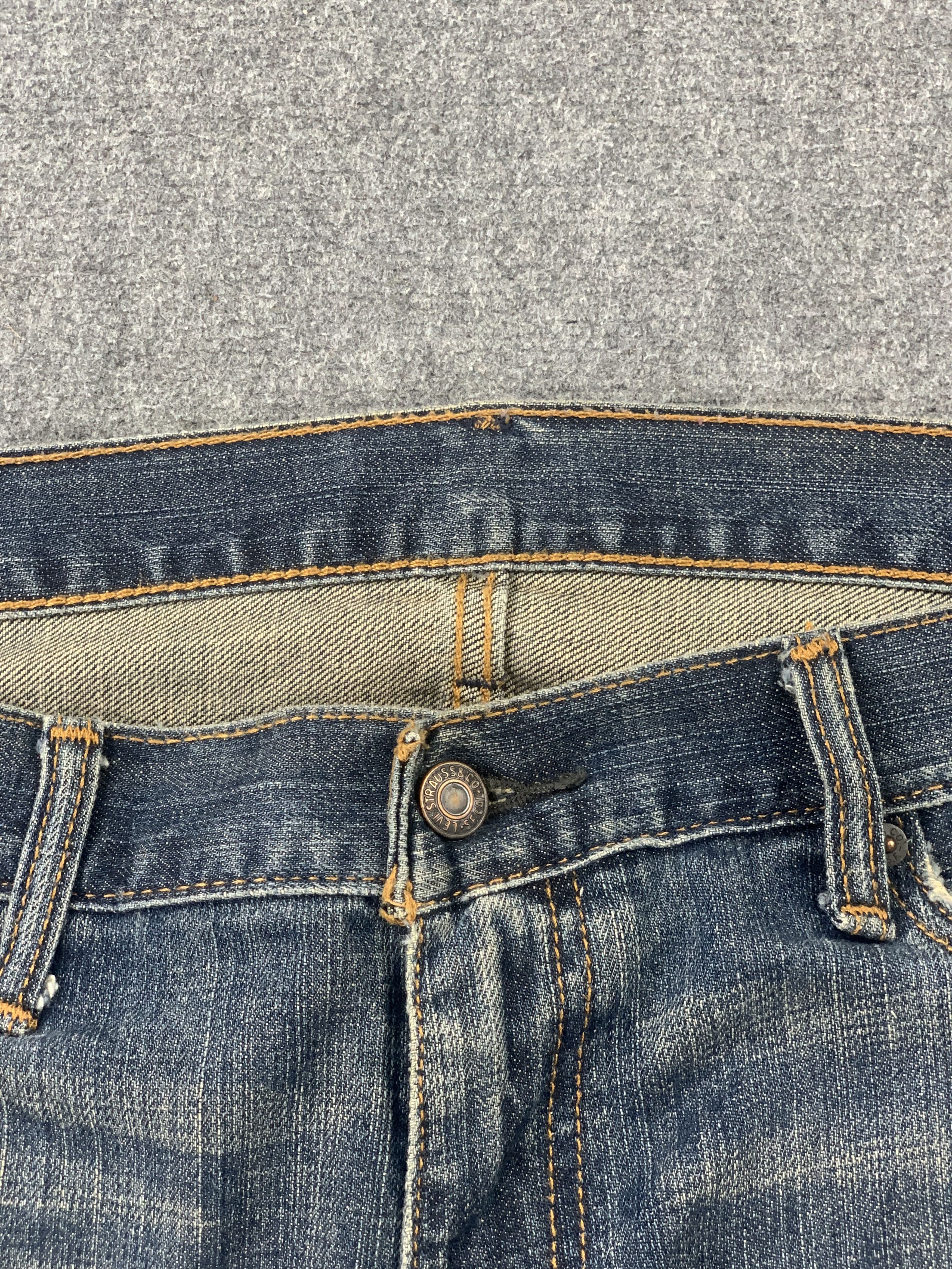 Levi's Vintage Levis 559 Faded Blue Jeans DP2178 Size US 39 - 12 Thumbnail
