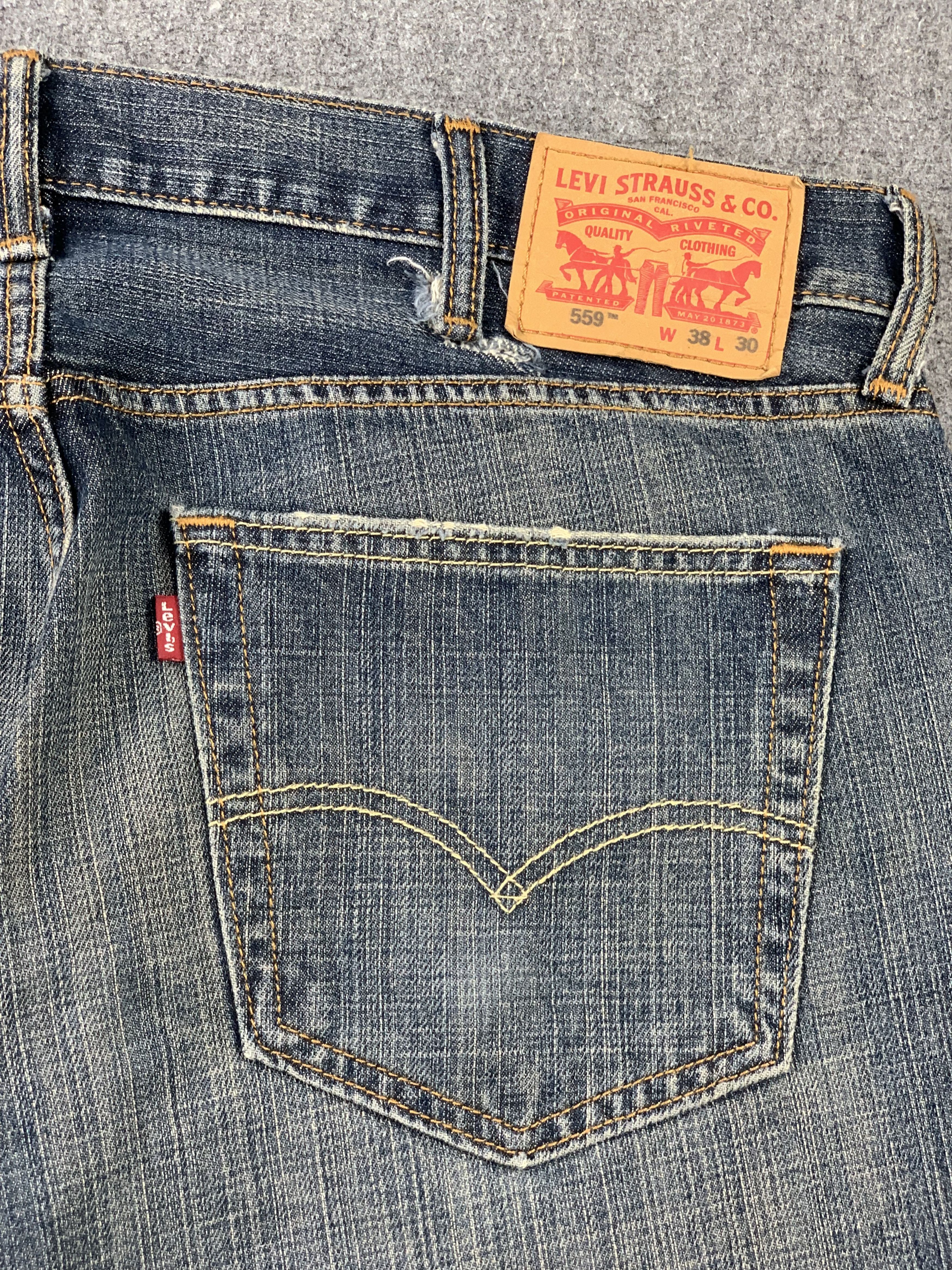 Levi's Vintage Levis 559 Faded Blue Jeans DP2178 Size US 39 - 21 Thumbnail