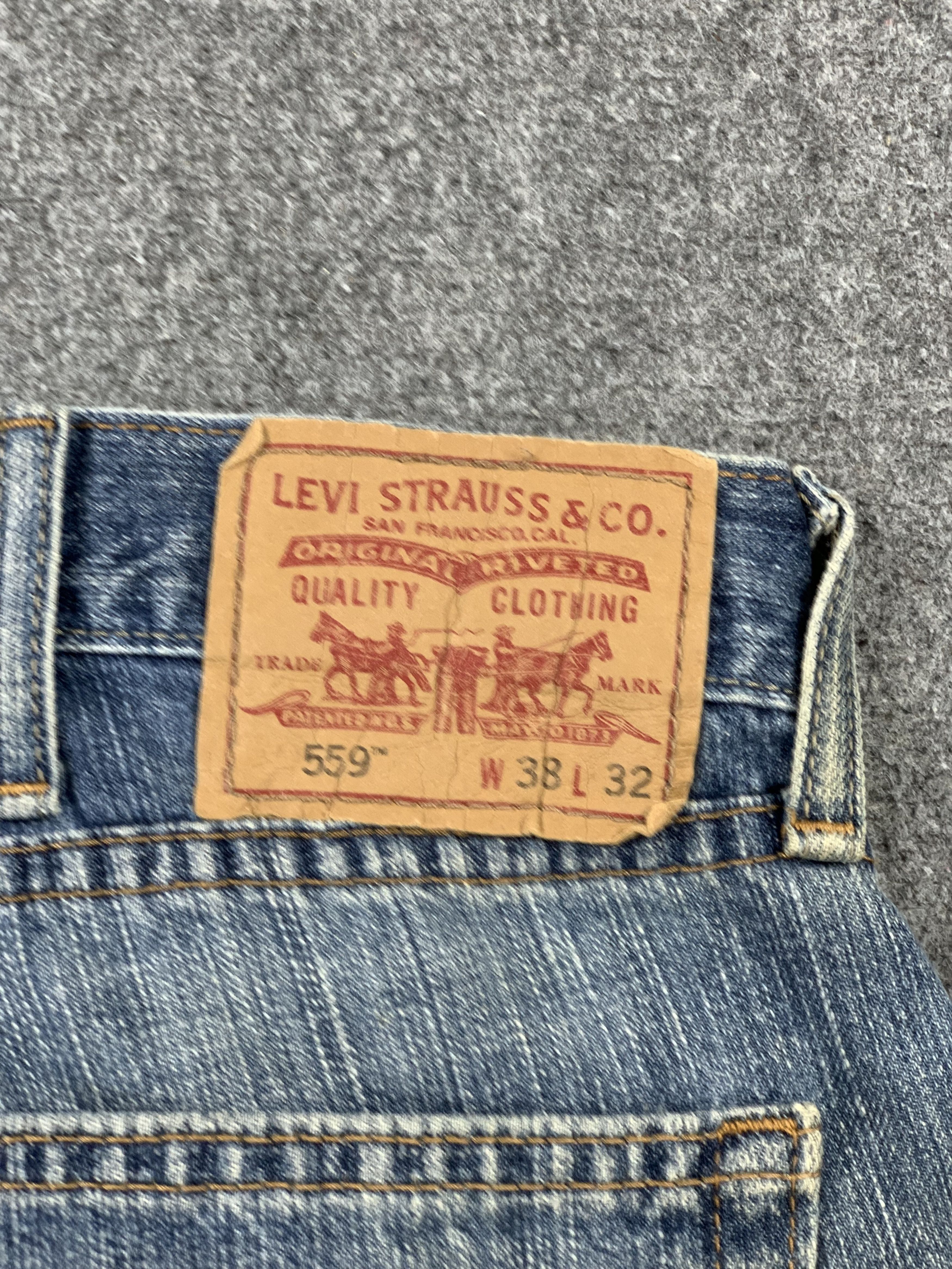 Levi's Vintage Levis 559 Faded Blue Jeans DP2183 Size US 39 - 5 Thumbnail