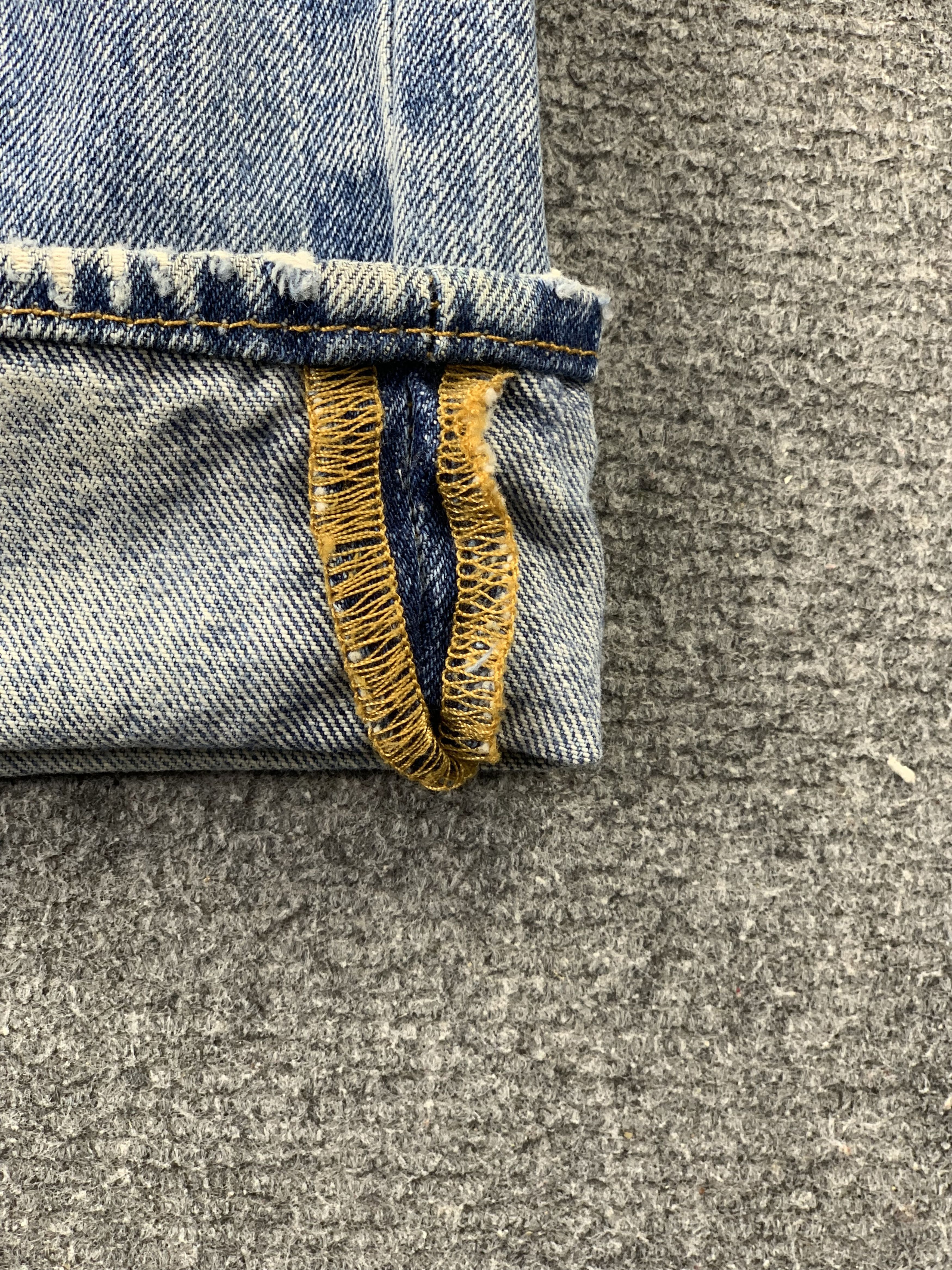 Levi's Vintage Levis 501 Faded Blue Jeans DP2187 Size US 36 / EU 52 - 9 Thumbnail