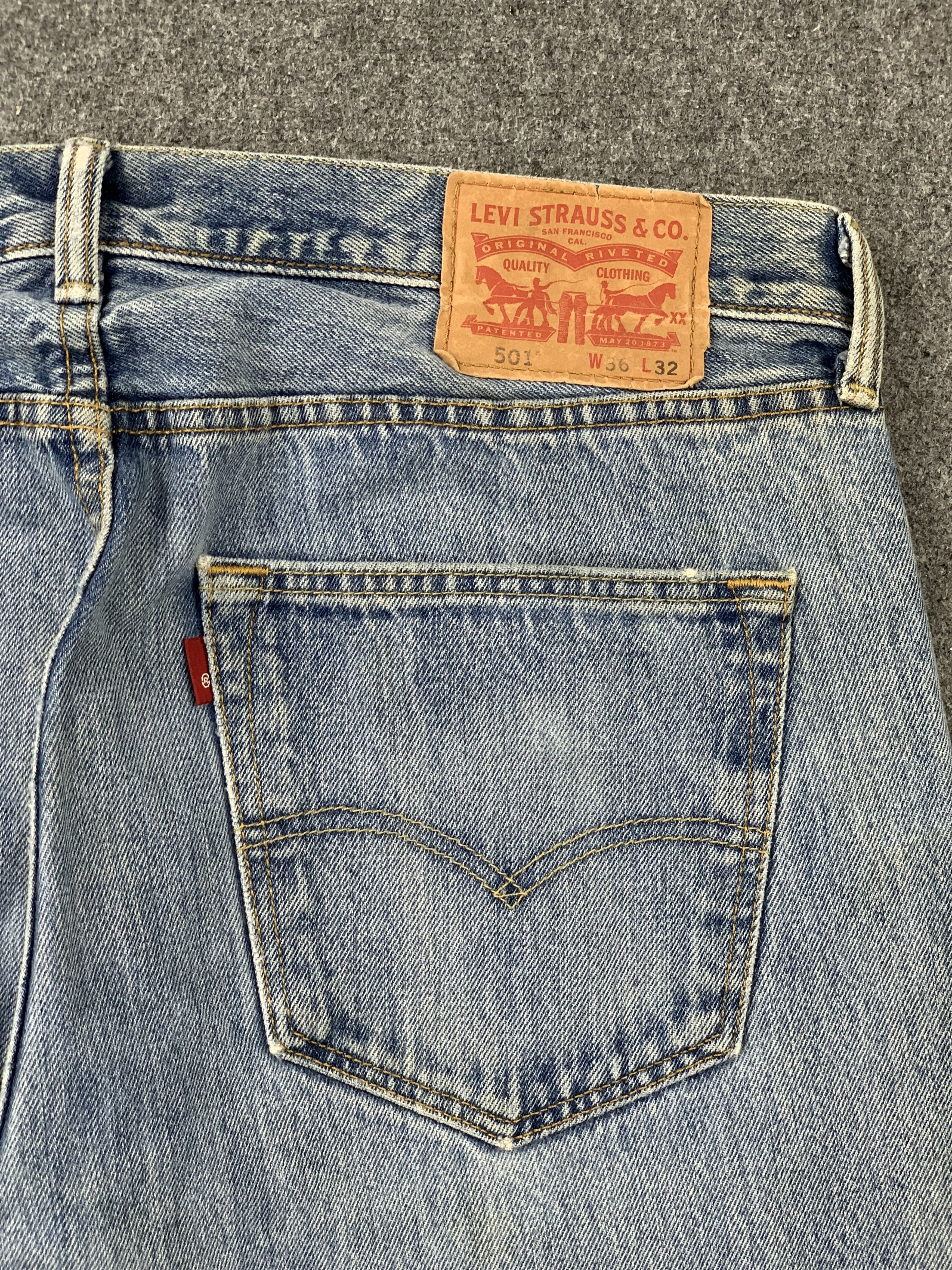 Levi's Vintage Levis 501 Faded Blue Jeans DP2187 Size US 36 / EU 52 - 15 Thumbnail