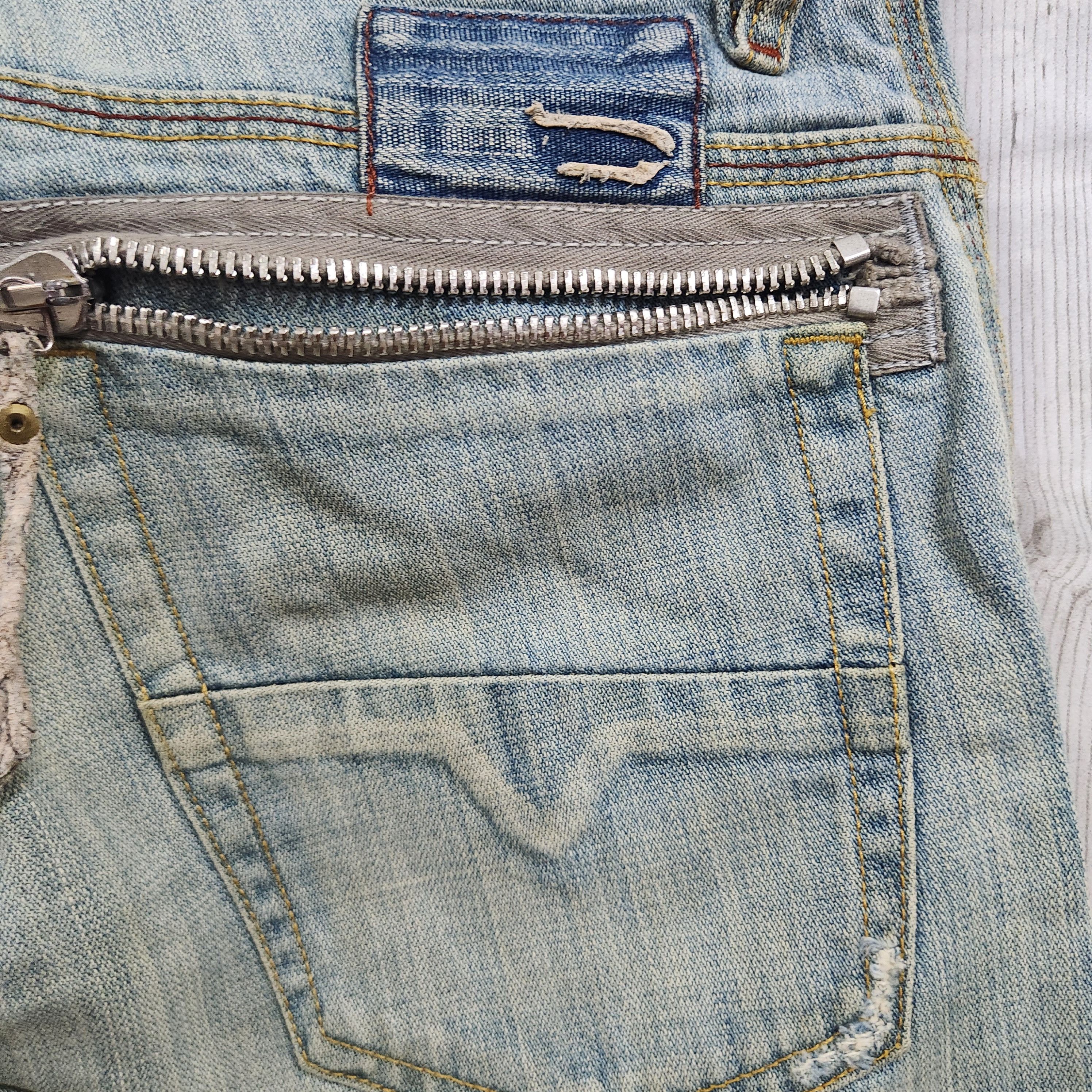 Diesel × Vintage Mudwash Diesel Vintage Two Buttons Jeans Italy Size US 31 - 11 Thumbnail