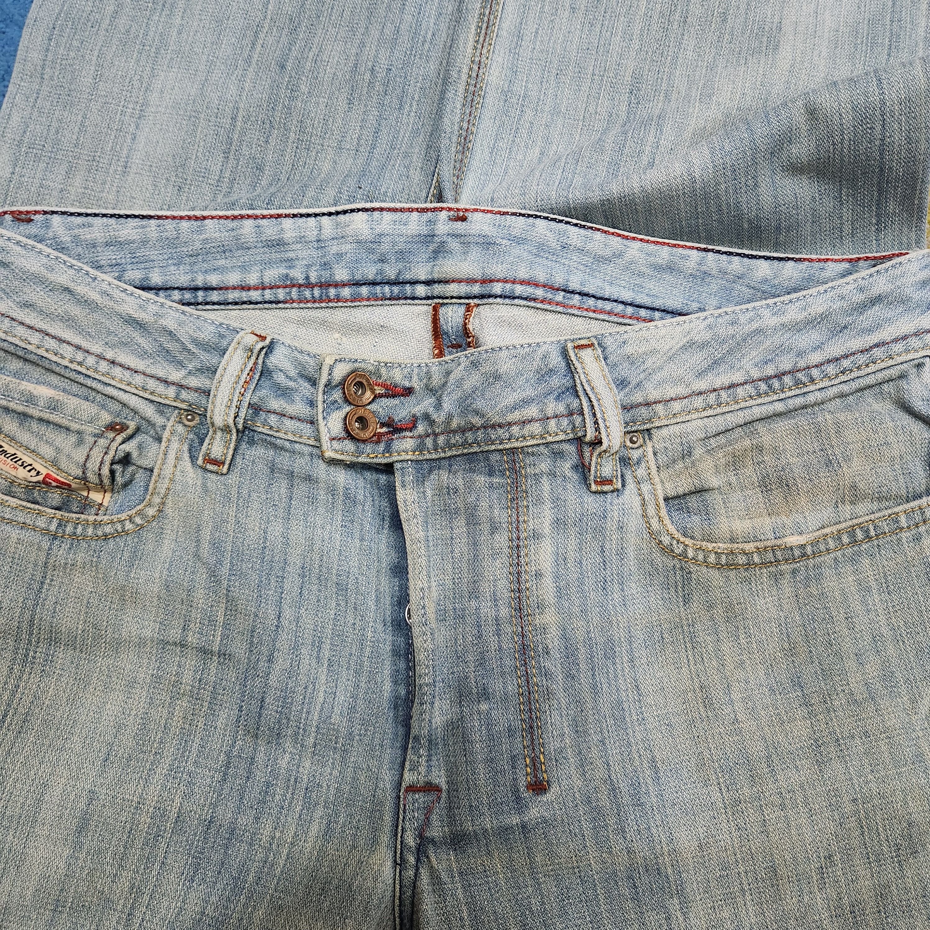 Diesel × Vintage Mudwash Diesel Vintage Two Buttons Jeans Italy Size US 31 - 7 Thumbnail