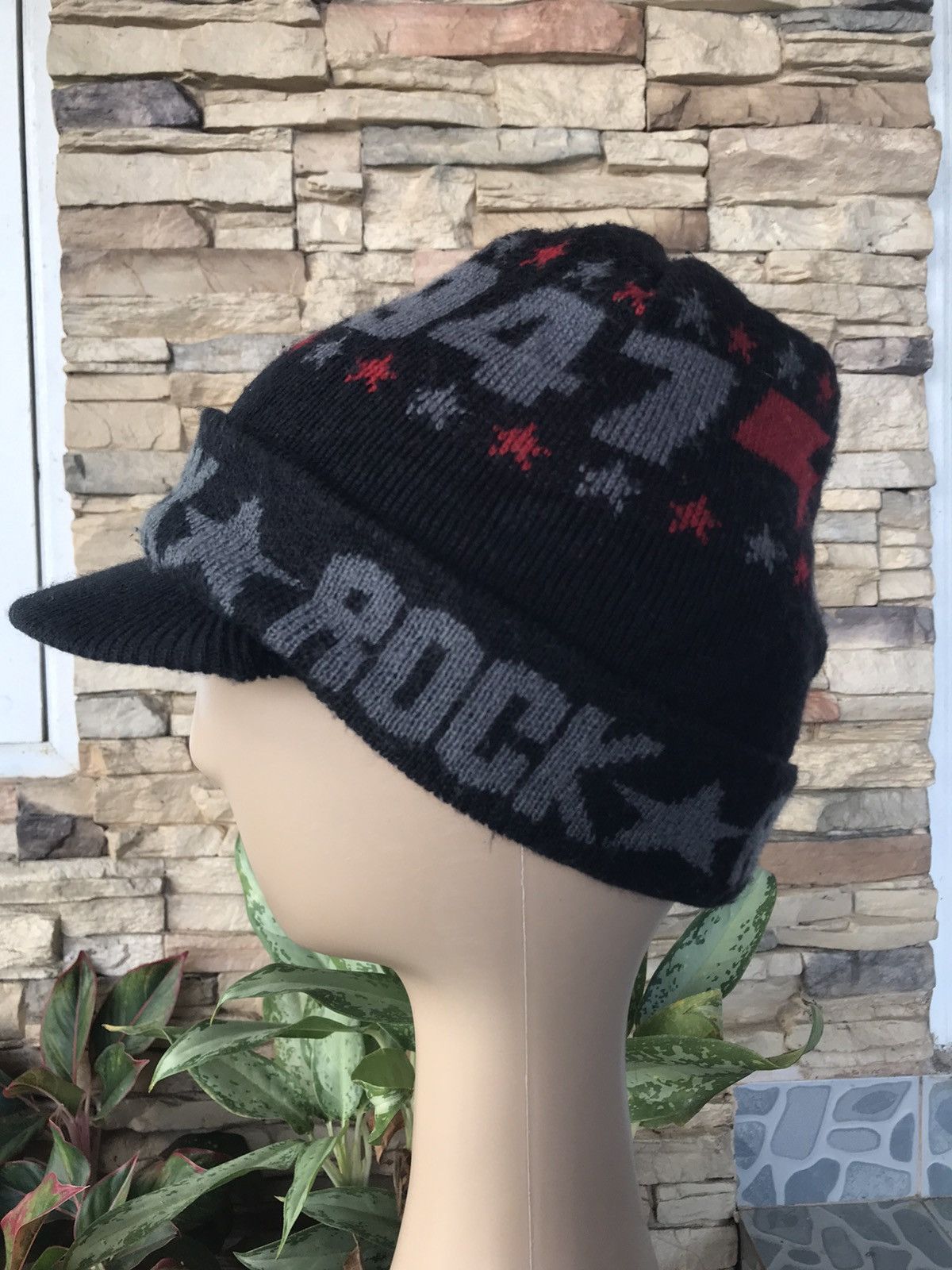 Vintage Vintage Rock 1947 Beanie Hat Size ONE SIZE - 2 Thumbnail