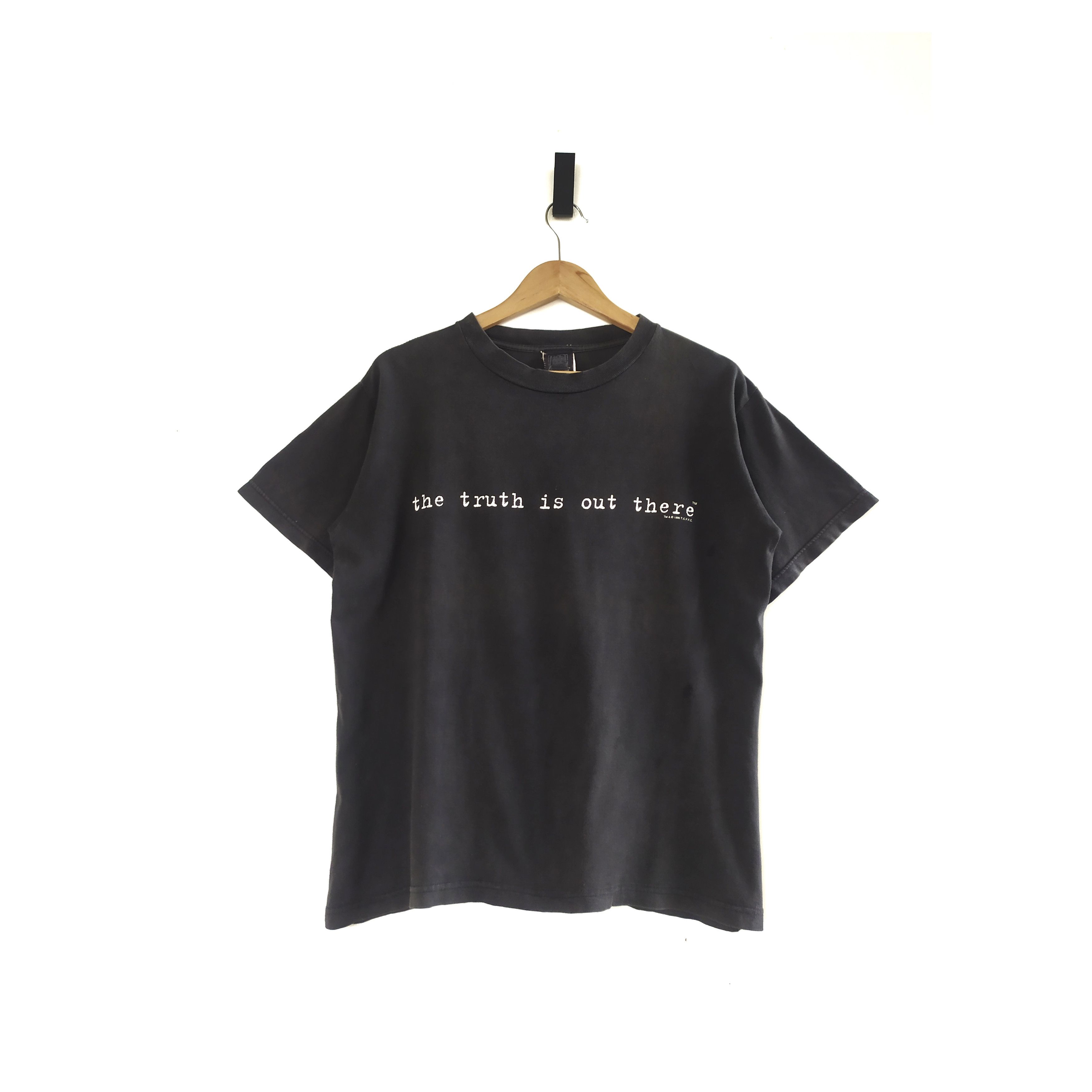 Vintage Vintage 1995 the X Files Tee Tshirt Size US M / EU 48-50 / 2 - 1 Thumbnail