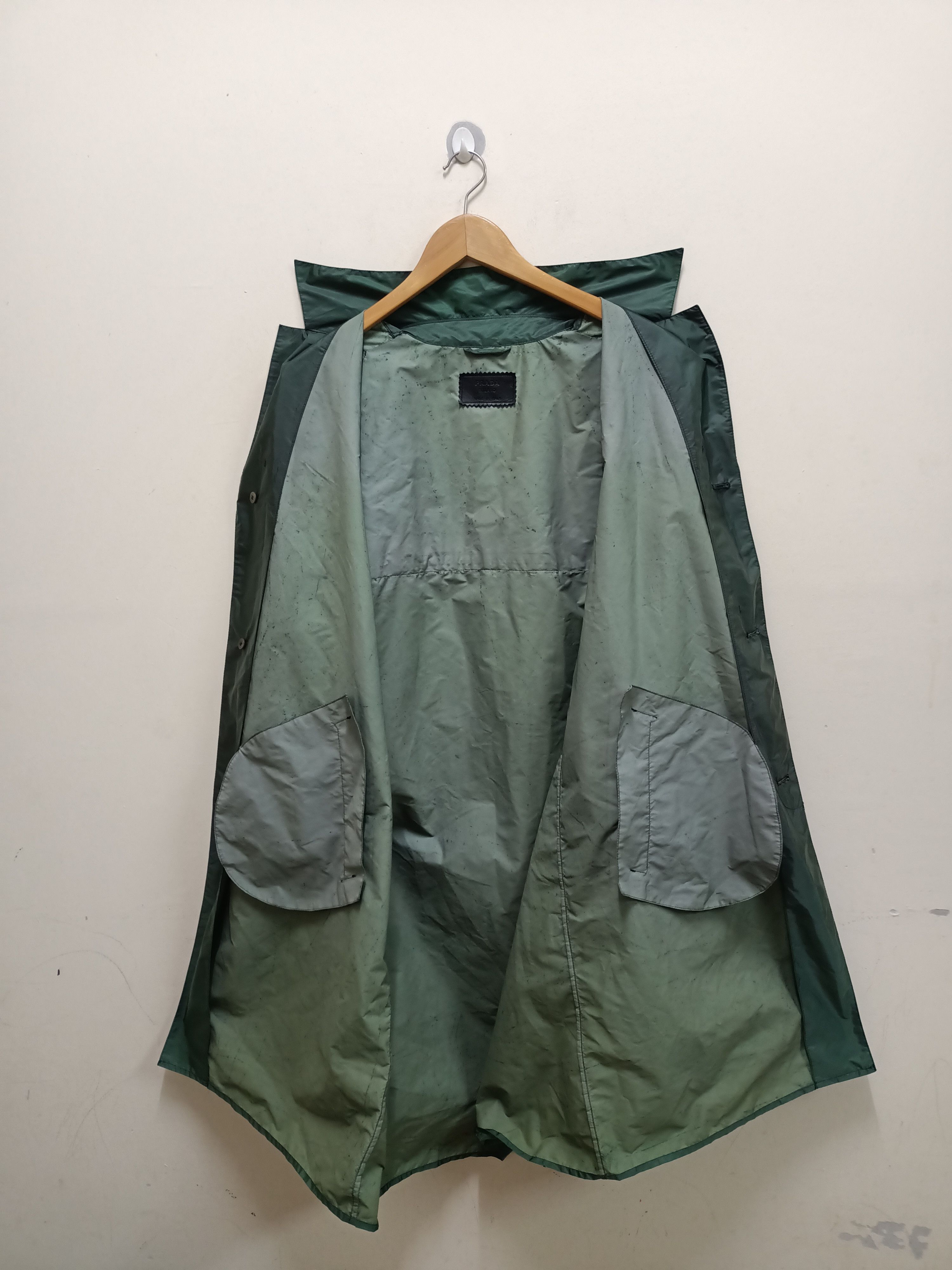Prada Prada Made in Italy Raincoats Nylon Parkas Size US M / EU 48-50 / 2 - 3 Thumbnail
