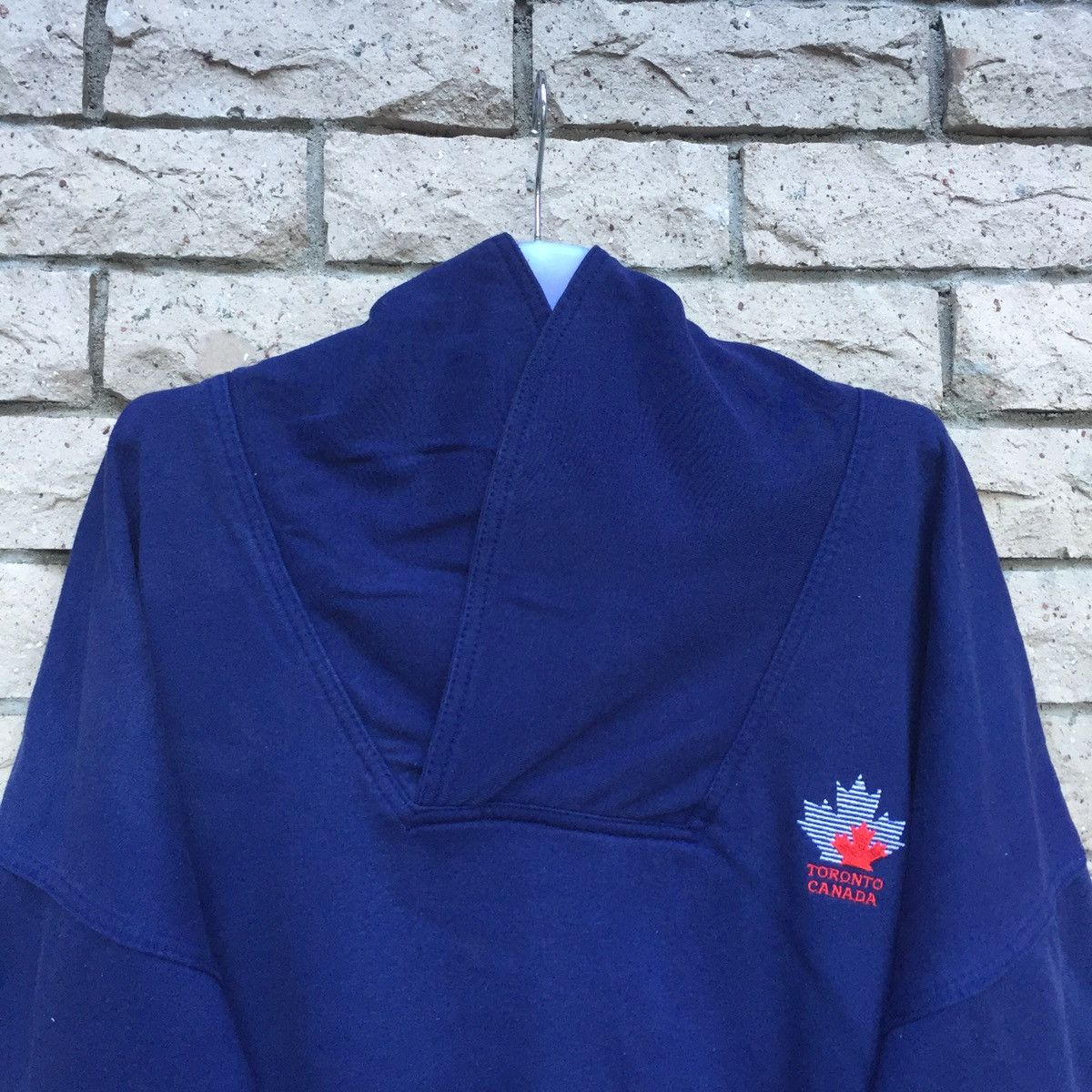 Vintage TORONTO CANADA sweatshirt spell out embroidered small logo.. Size US XL / EU 56 / 4 - 2 Thumbnail