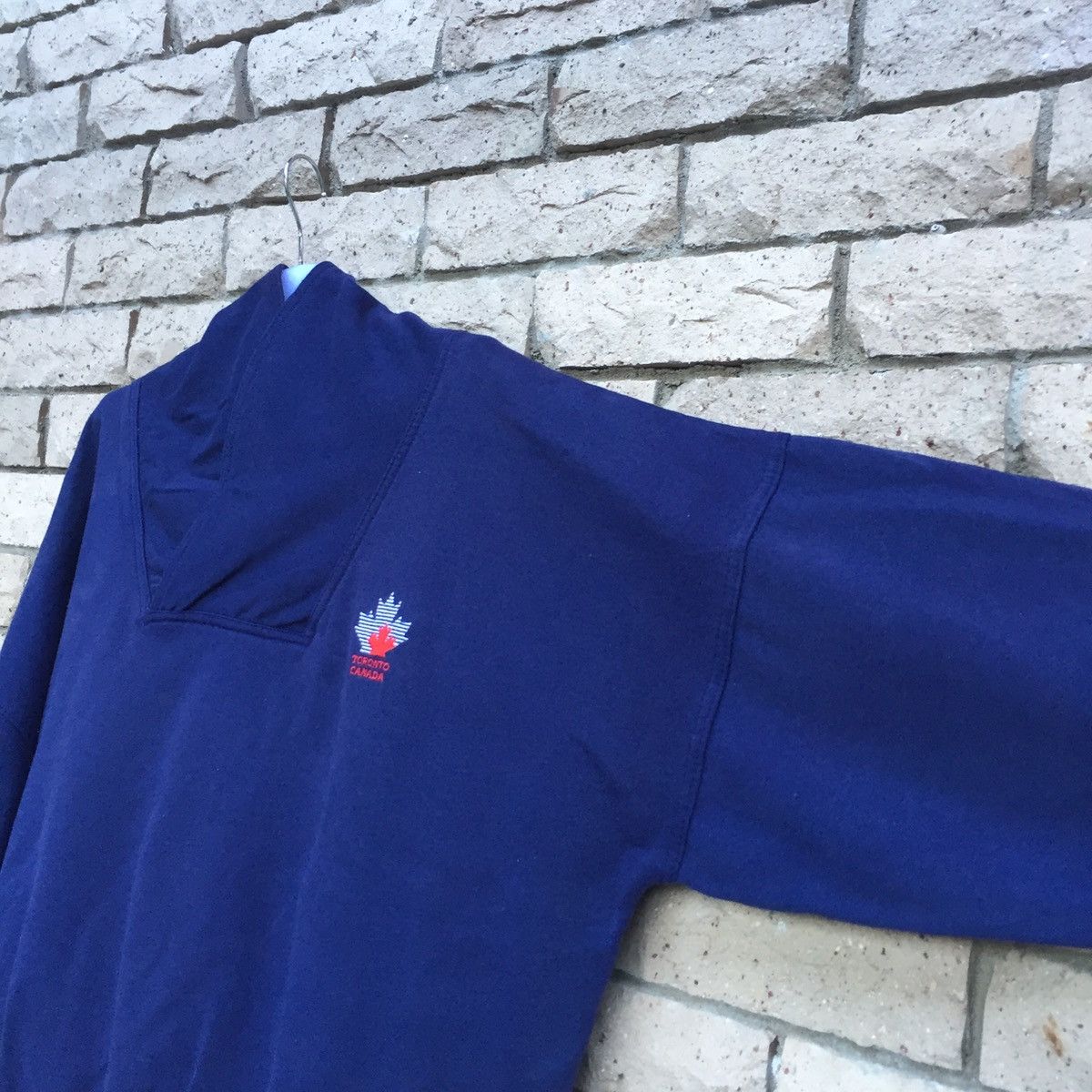 Vintage TORONTO CANADA sweatshirt spell out embroidered small logo.. Size US XL / EU 56 / 4 - 4 Thumbnail