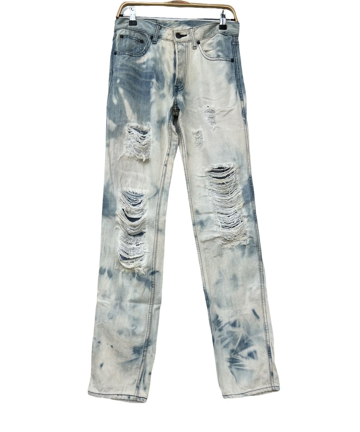 Jeans World Wide Love Distressed Denim