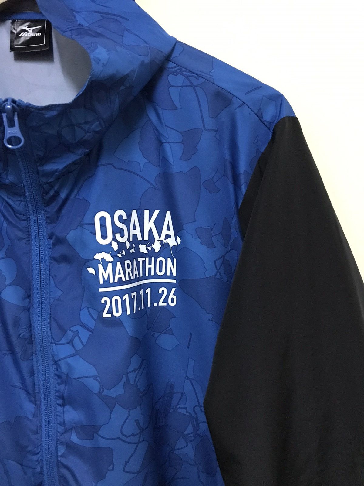 Coca Cola × Japanese Brand × Mizuno Mizuno X Coca Cola Big Logo Osaka Japan Marathon Size US M / EU 48-50 / 2 - 7 Thumbnail
