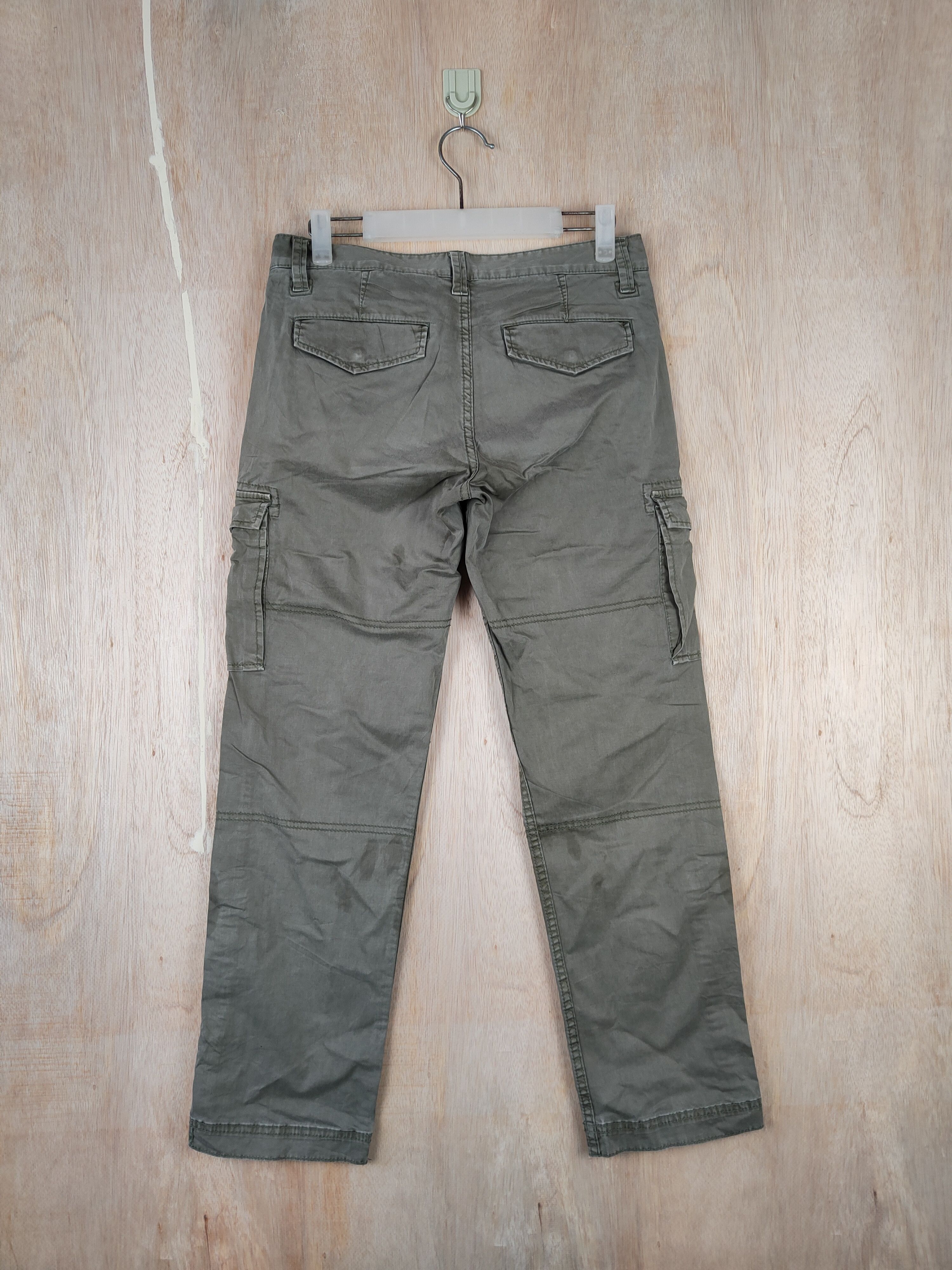 Japanese Brand × Uniqlo Uniqlo Army utility multipocket tactical Green Pant #4445 Size 25" / US 0 / IT 36 - 8 Thumbnail