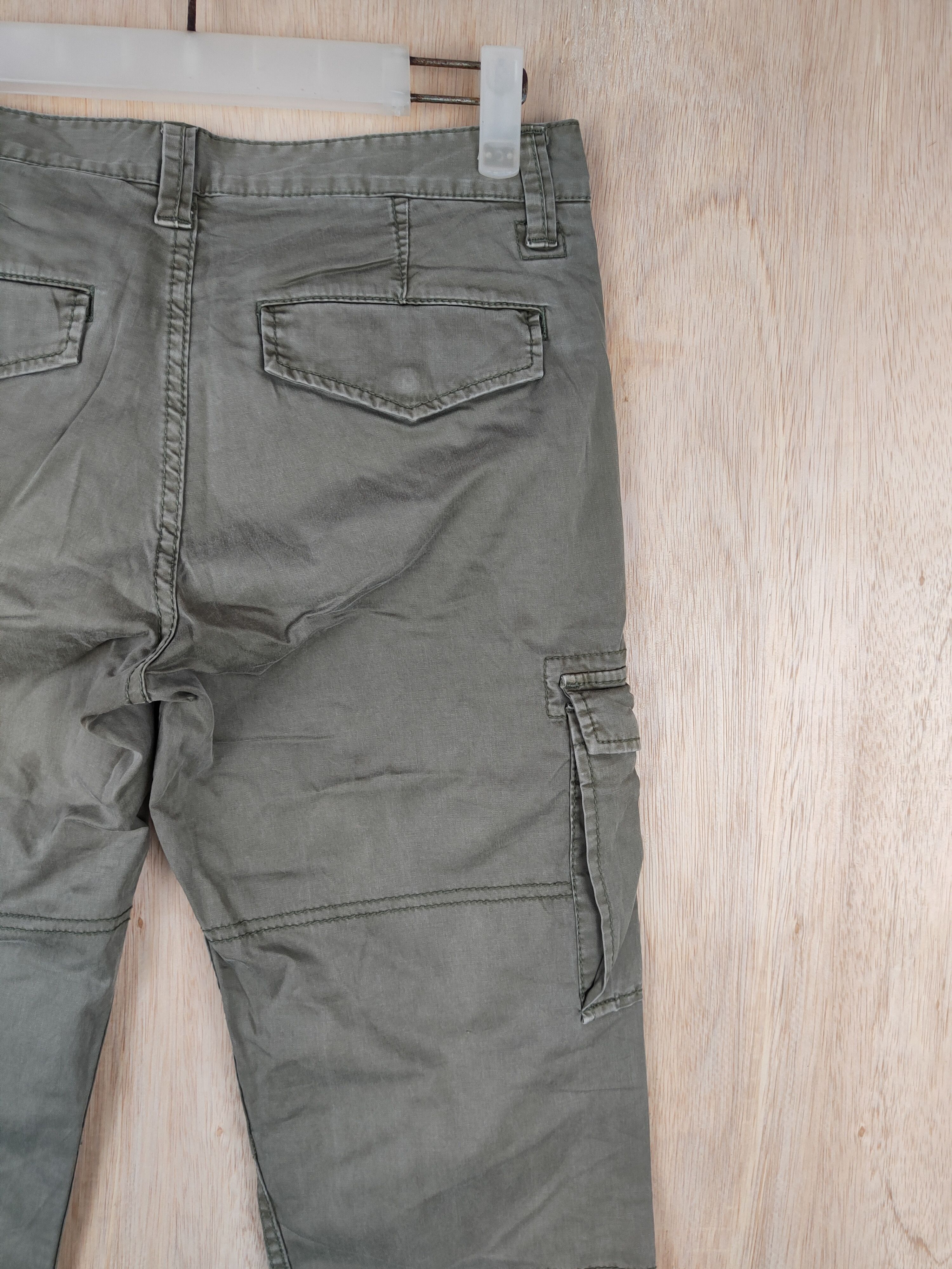 Japanese Brand × Uniqlo Uniqlo Army utility multipocket tactical Green Pant #4445 Size 25" / US 0 / IT 36 - 10 Thumbnail